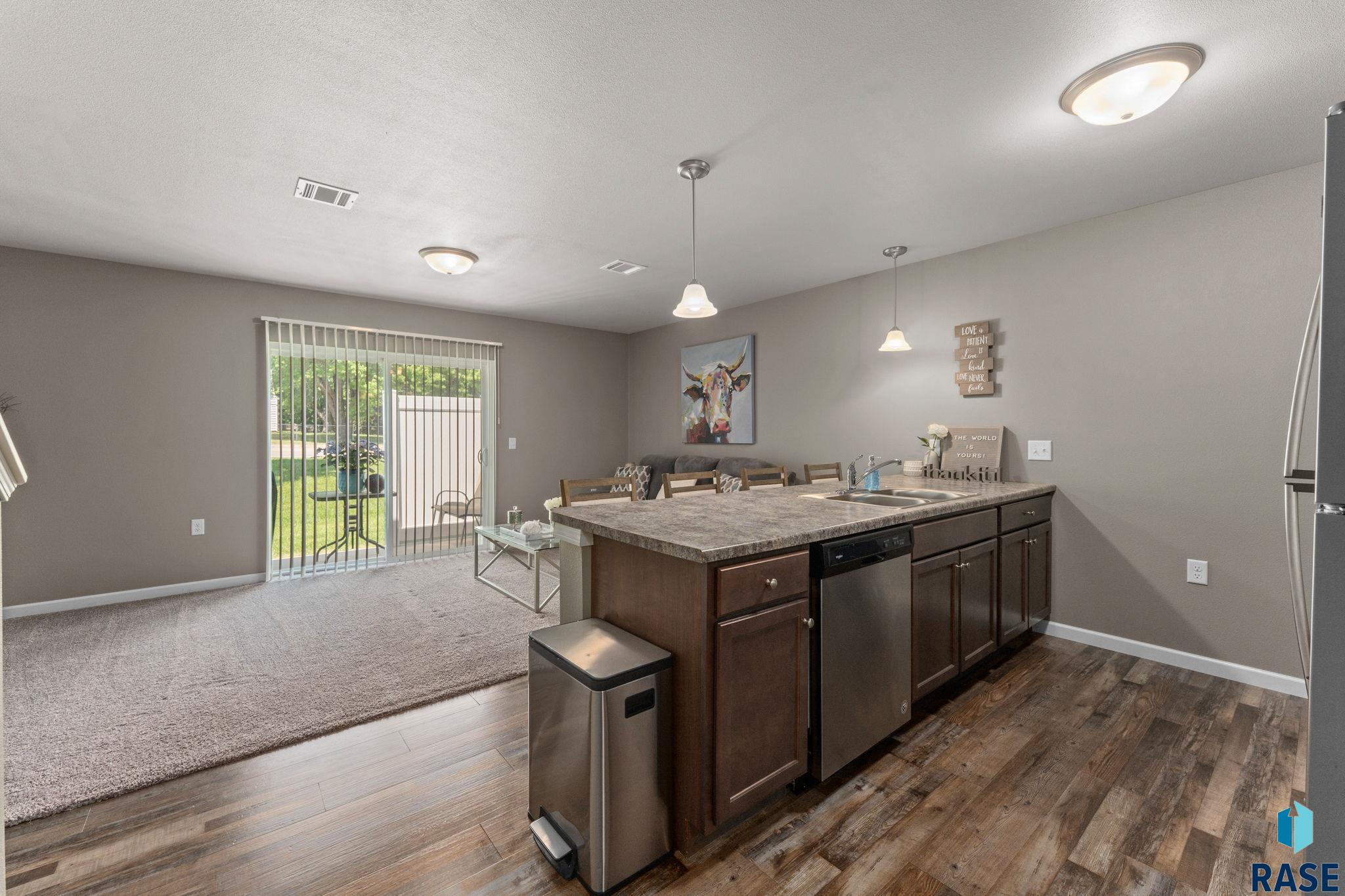 872 S Sycamore Ave Unit: 3