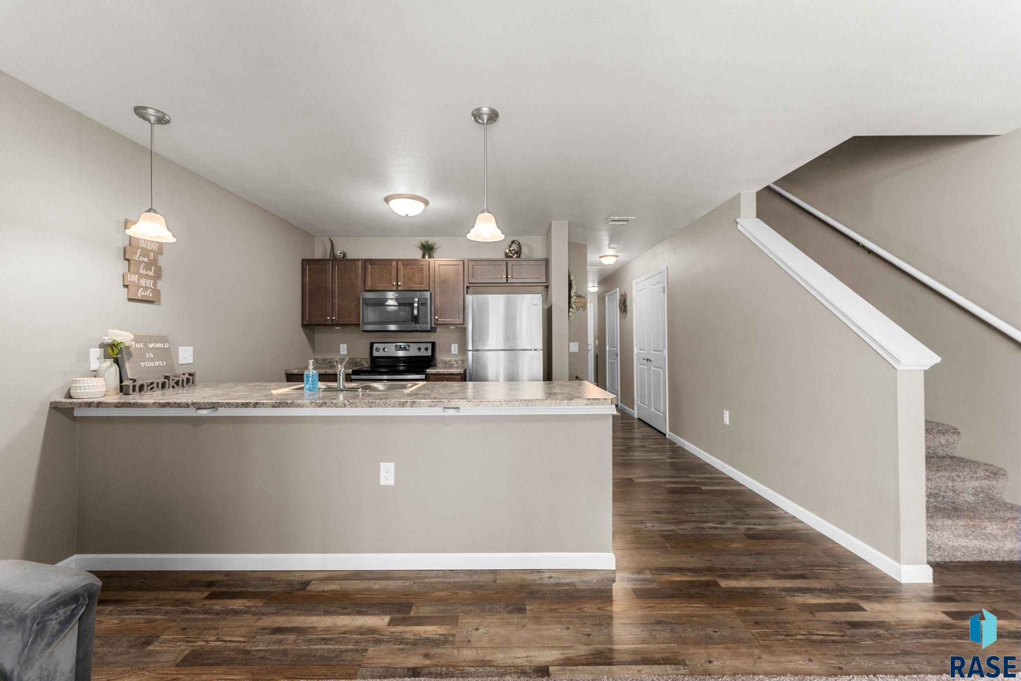 872 S Sycamore Ave Unit: 3