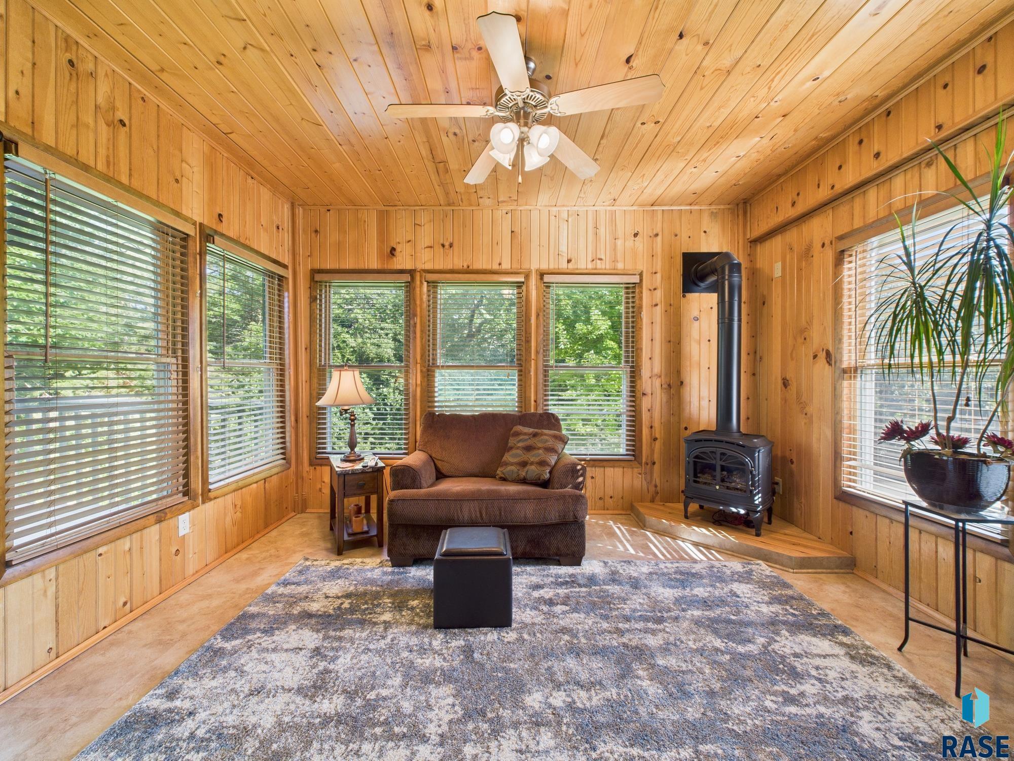 6908 W Stoney Creek St