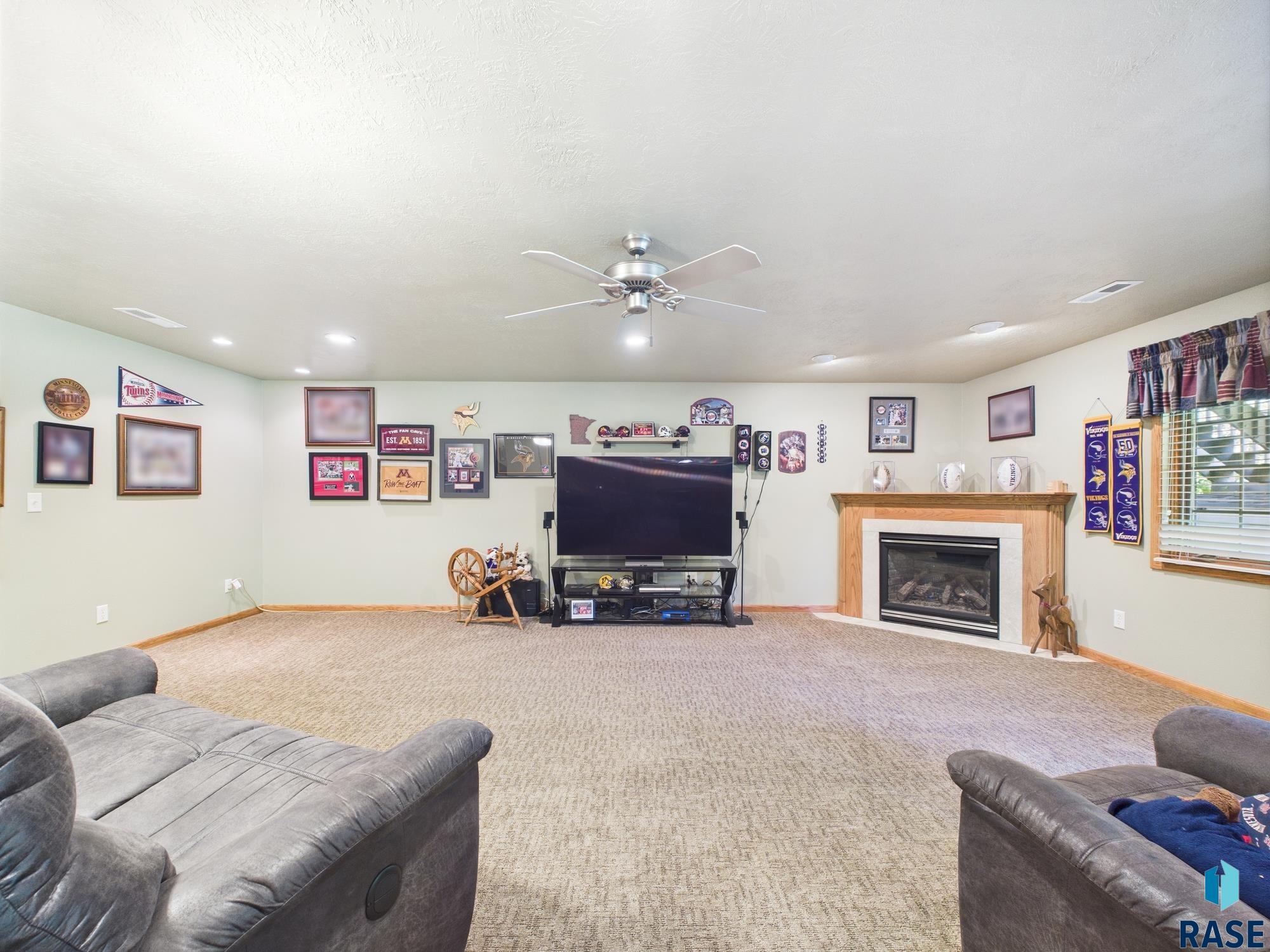 6908 W Stoney Creek St