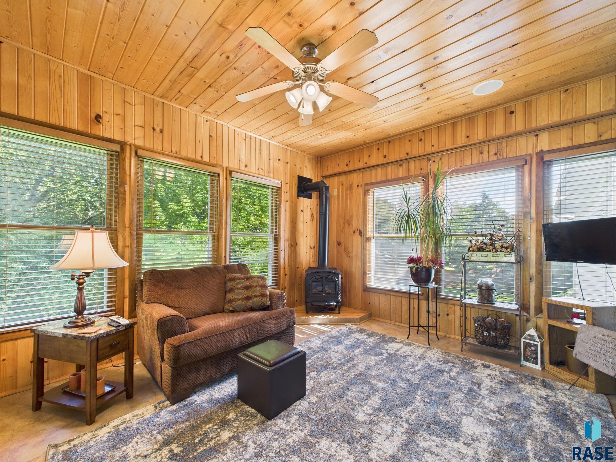 6908 W Stoney Creek St