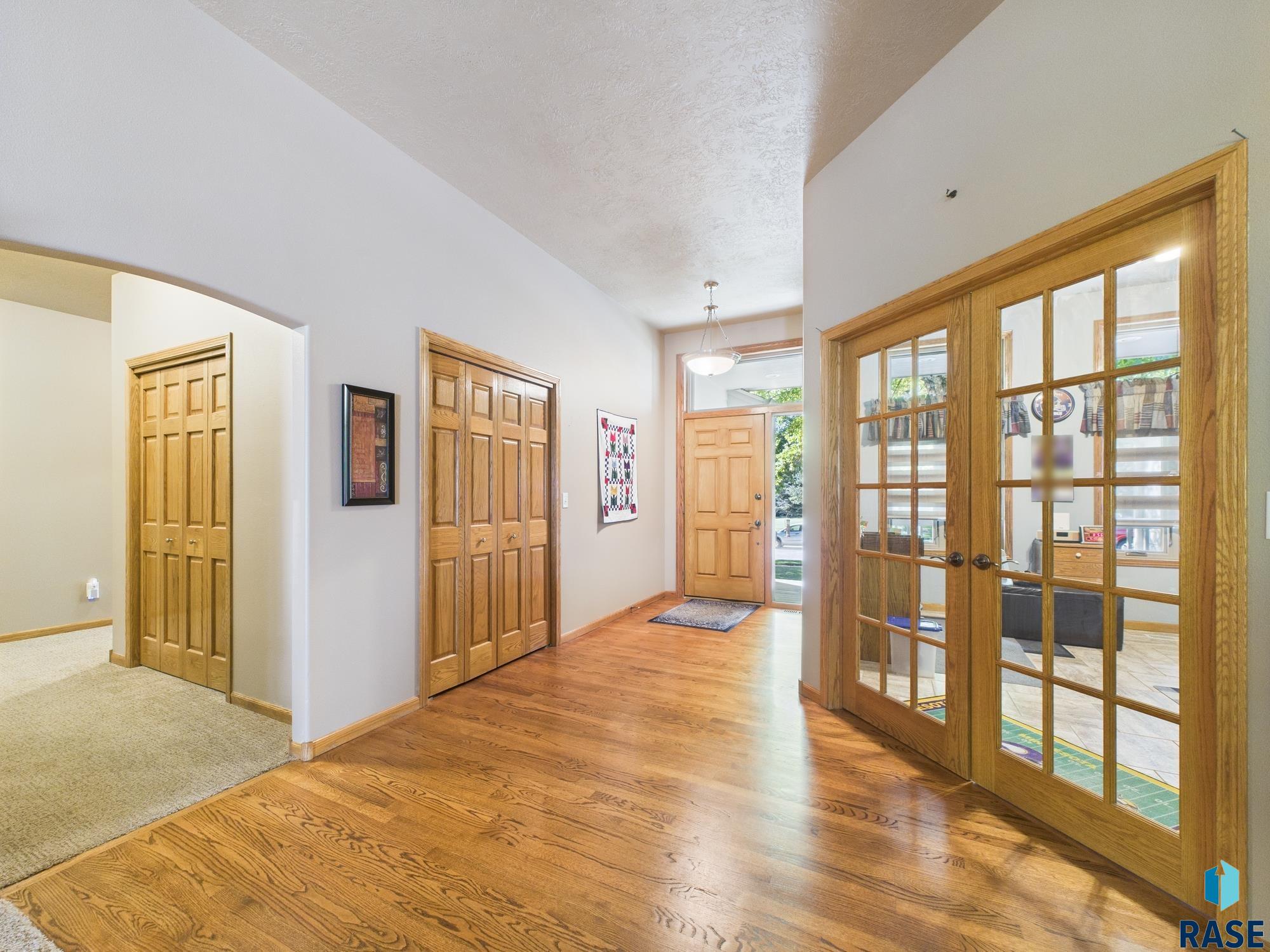 6908 W Stoney Creek St