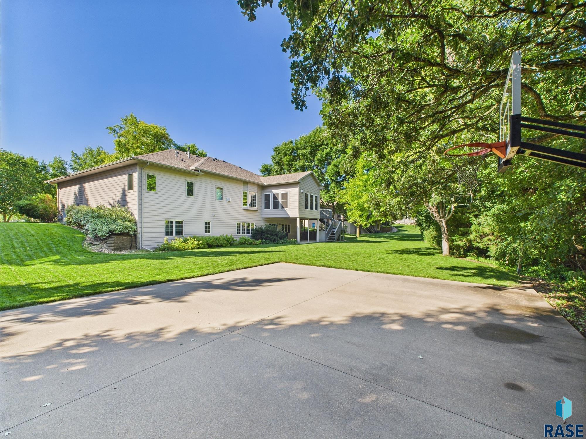 6908 W Stoney Creek St