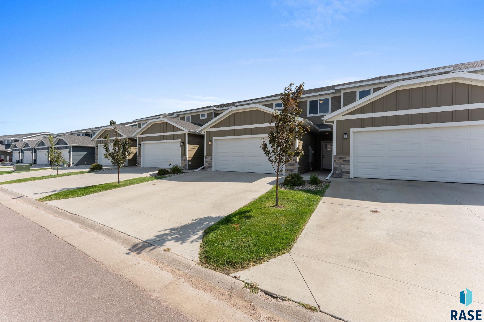 5903 S Whisper Creek Pl