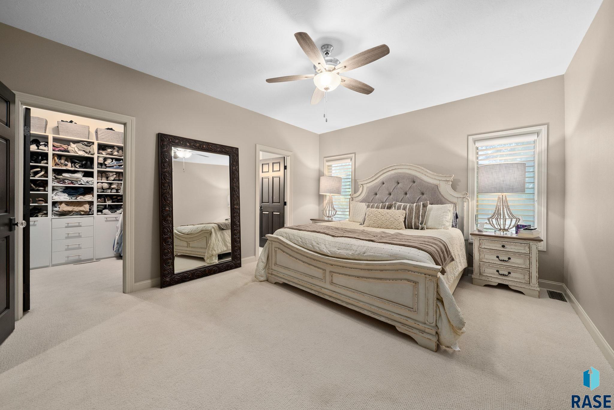 3704 S Pillsberry Ave