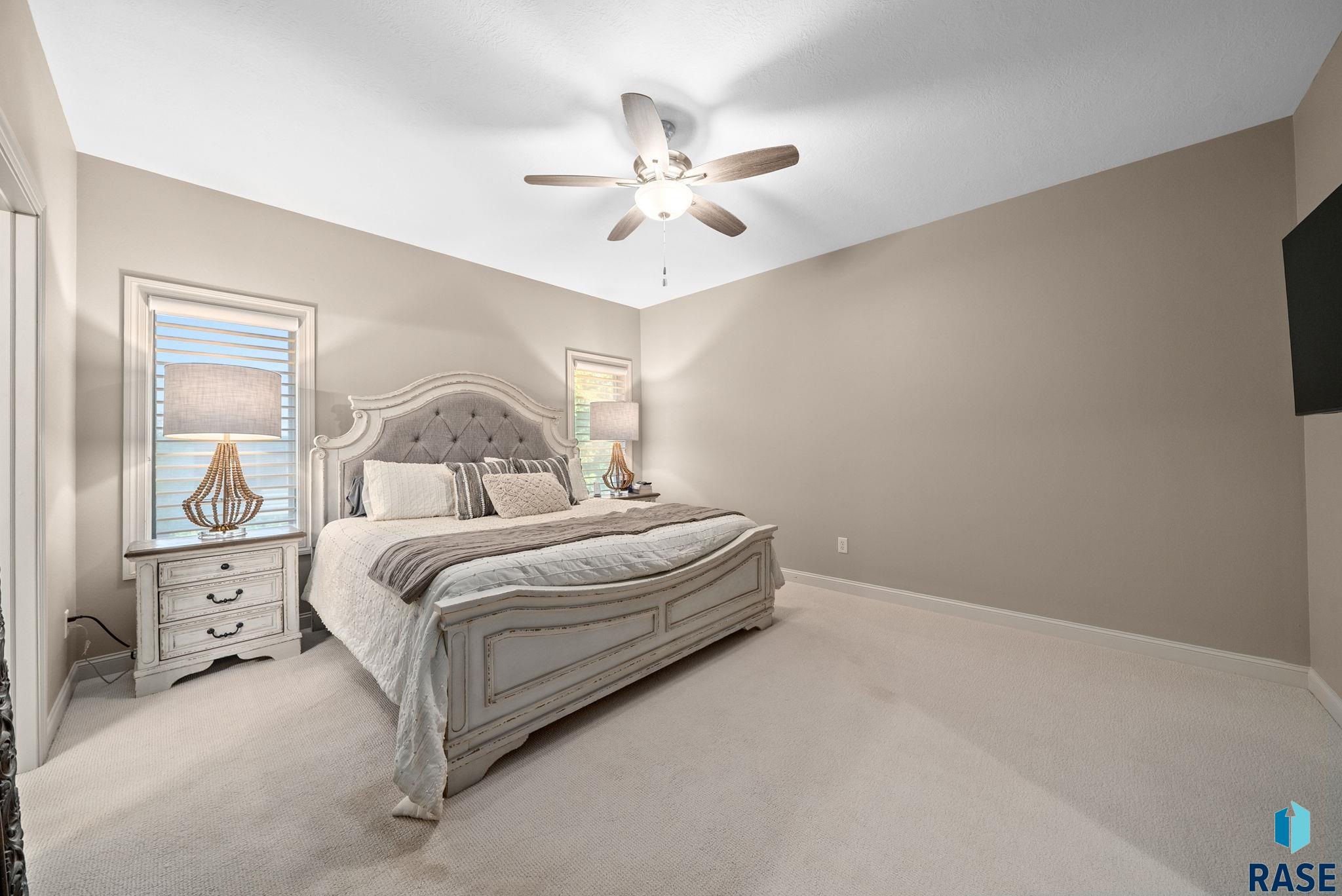 3704 S Pillsberry Ave