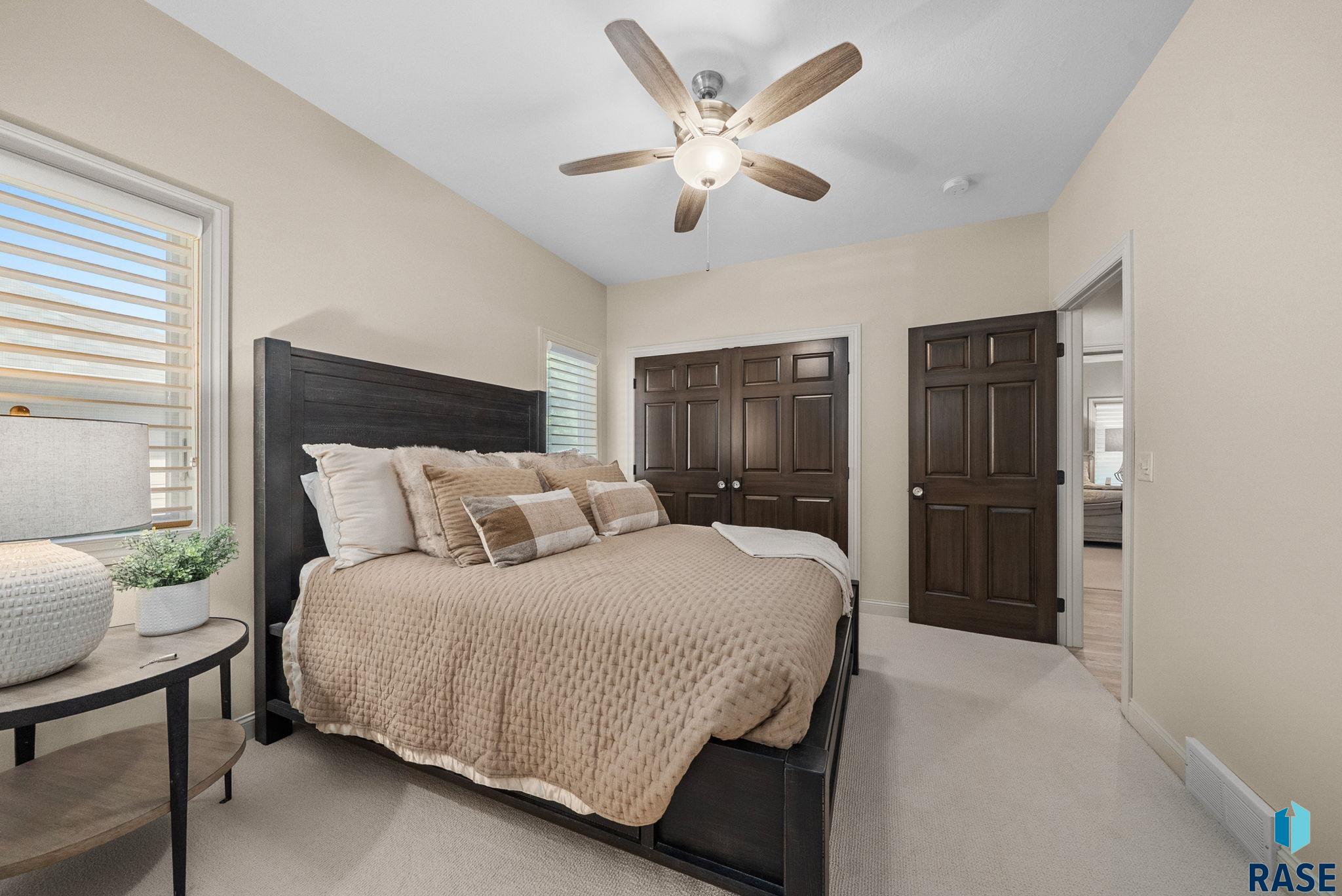 3704 S Pillsberry Ave