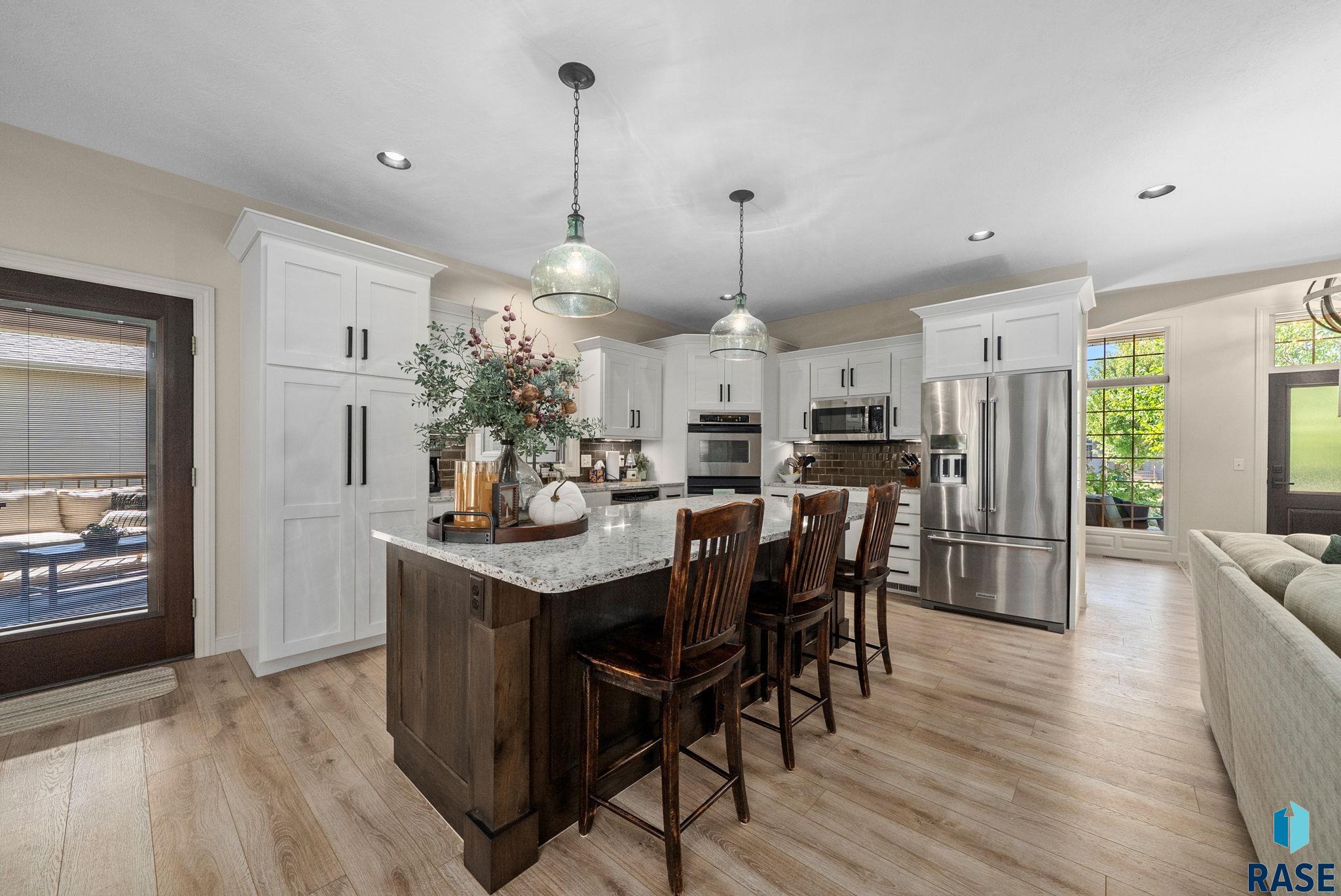 3704 S Pillsberry Ave