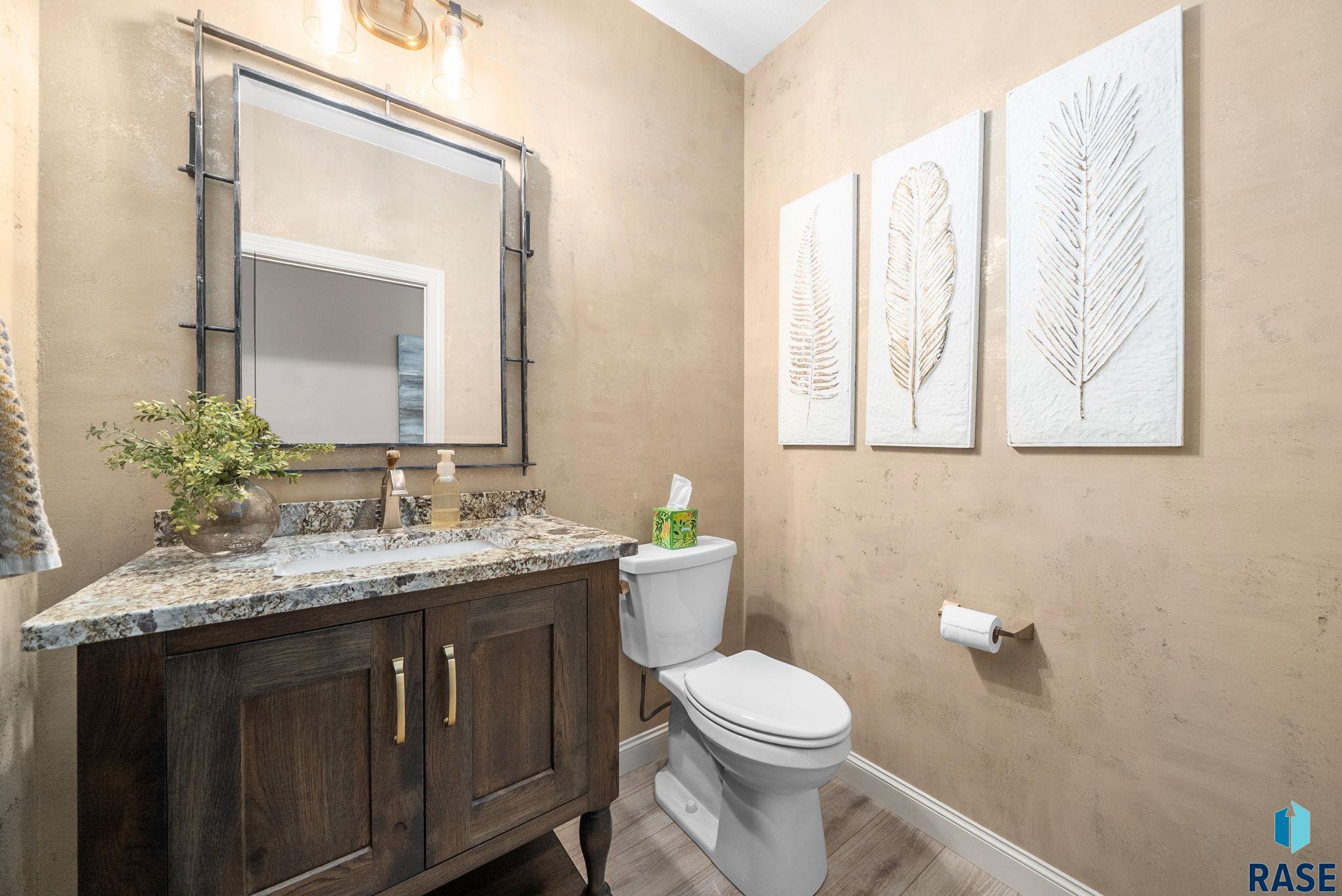 3704 S Pillsberry Ave