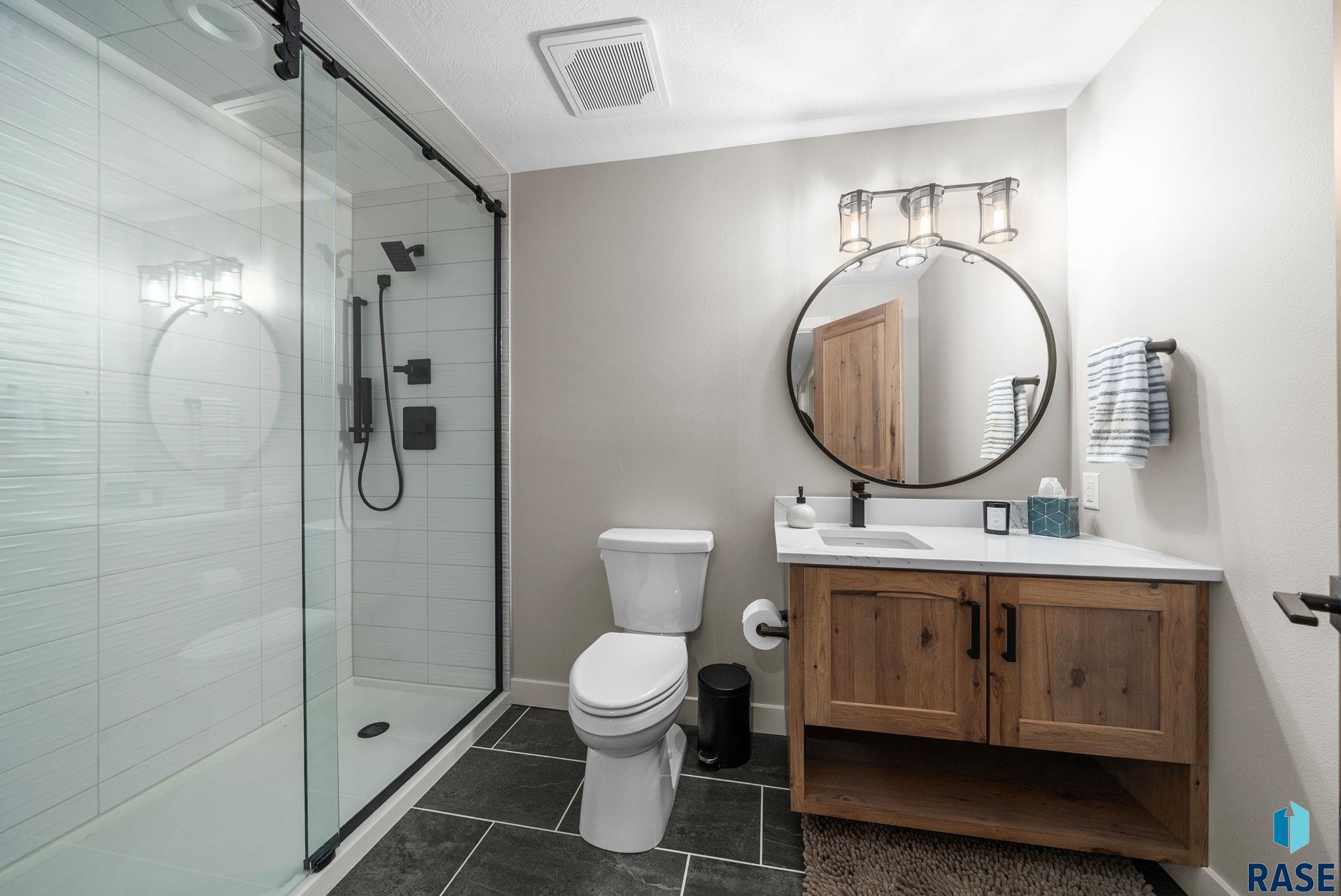 3704 S Pillsberry Ave