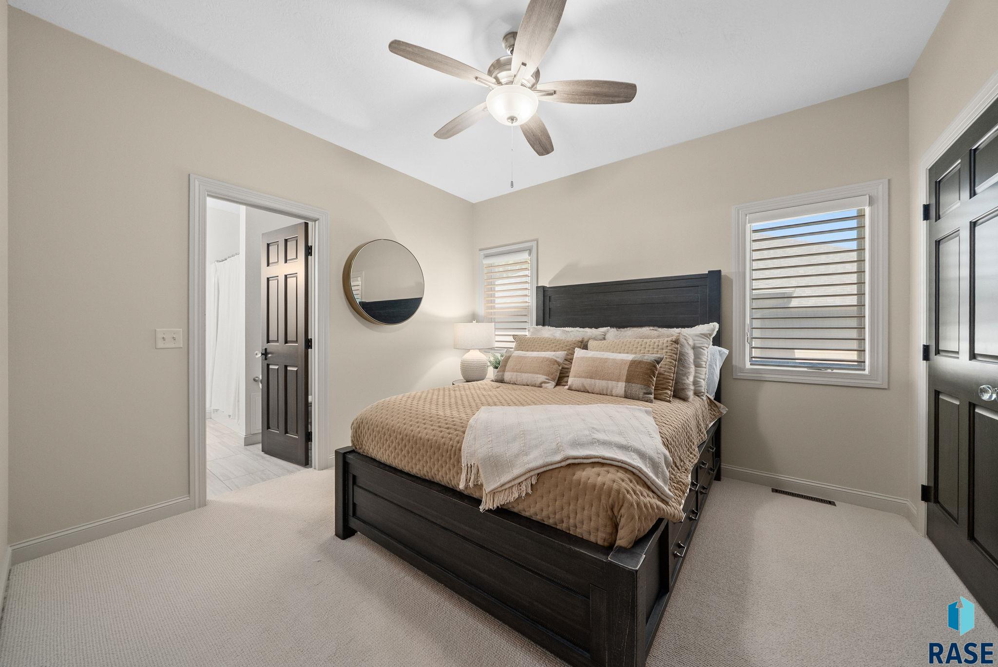 3704 S Pillsberry Ave