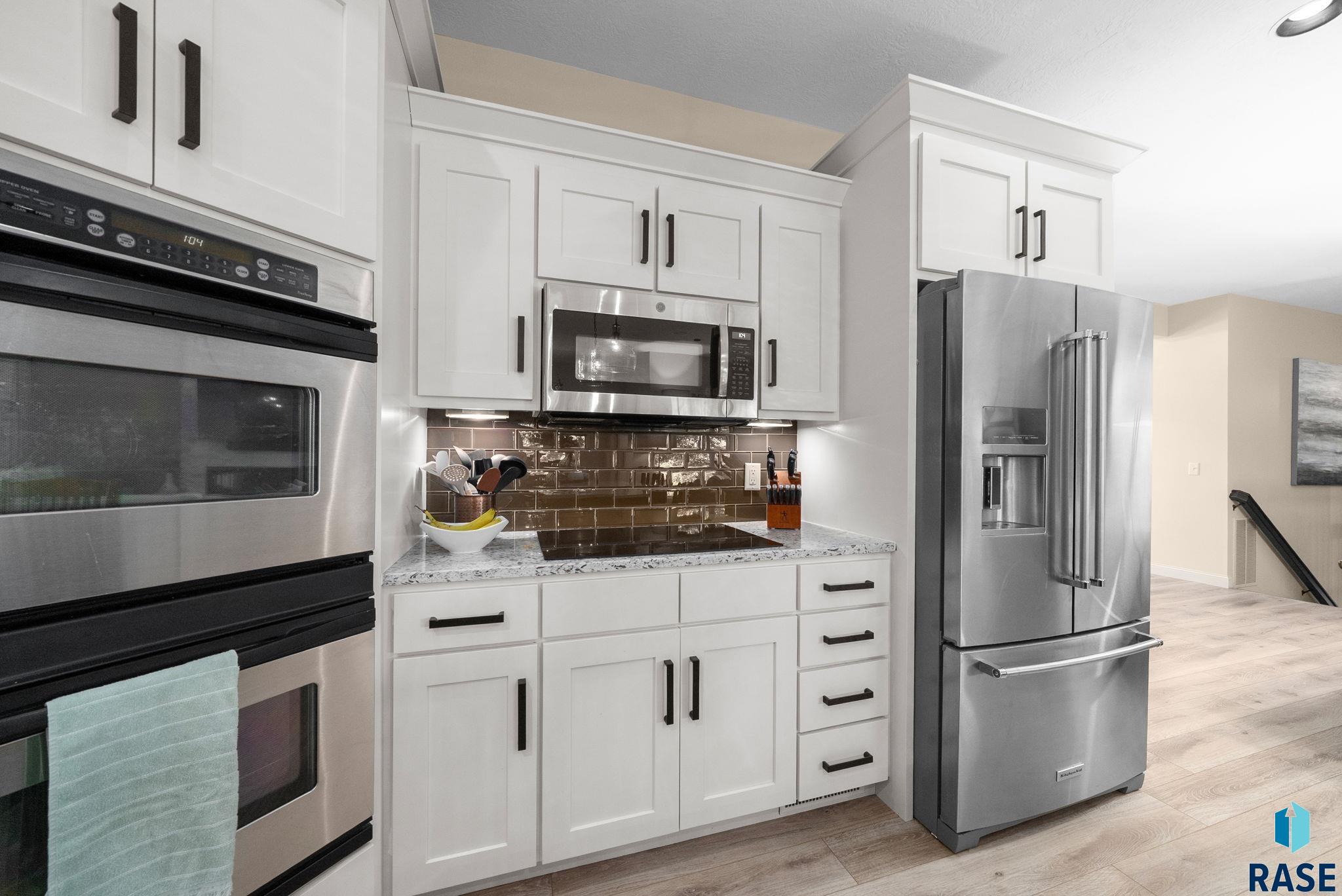 3704 S Pillsberry Ave