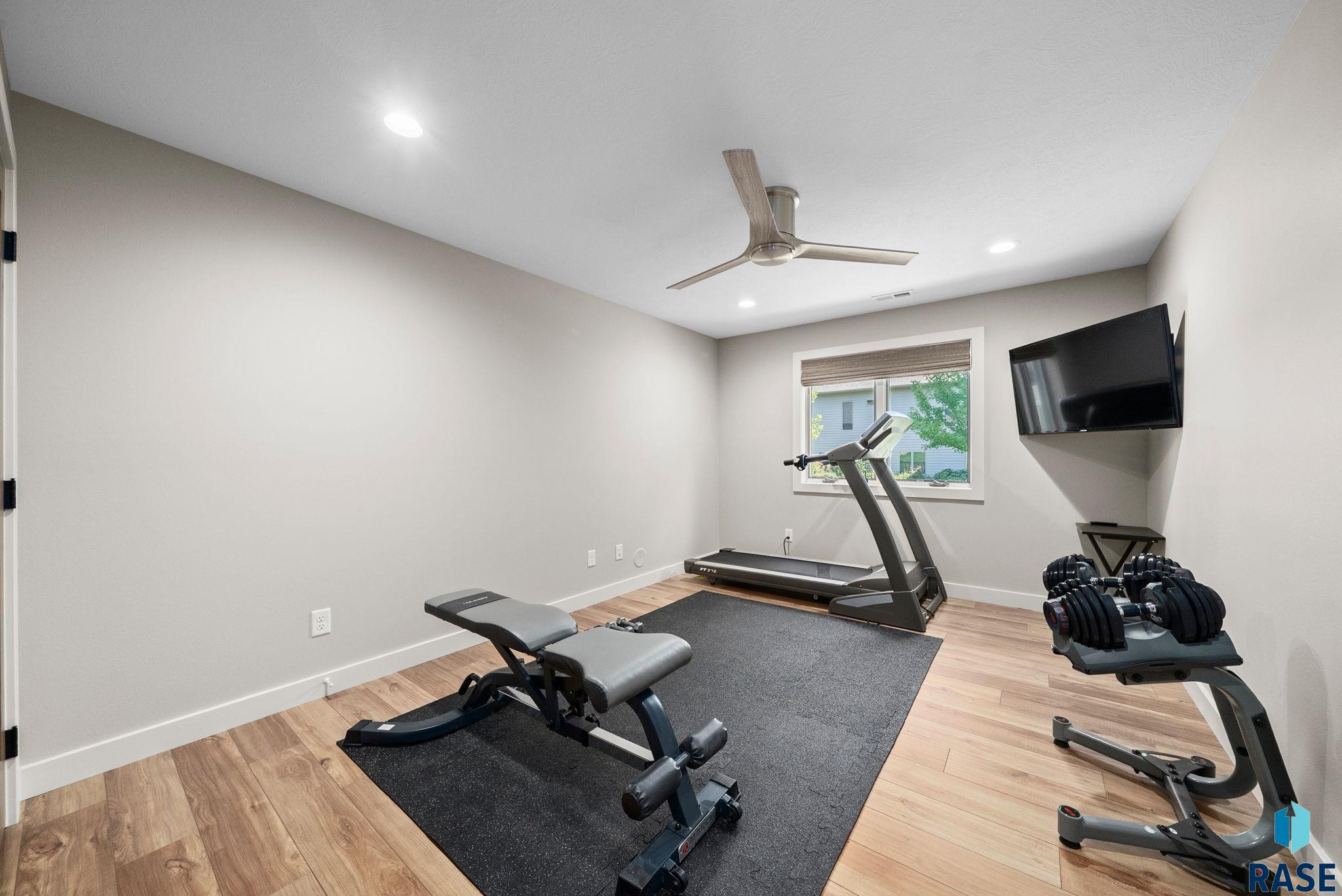 3704 S Pillsberry Ave