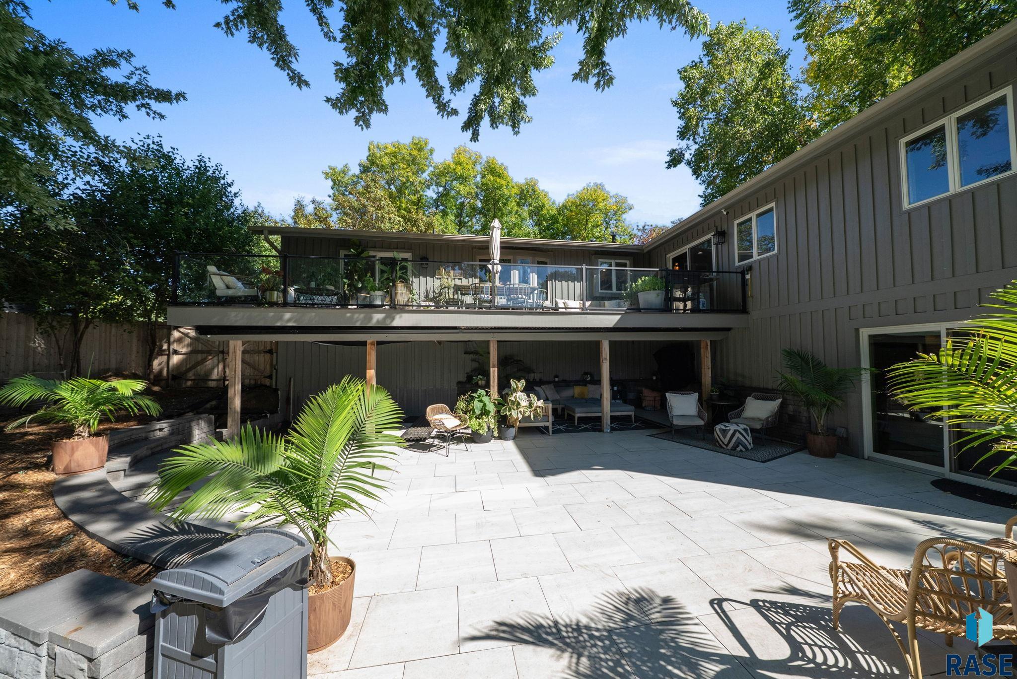 505 E Sunnybrook Dr