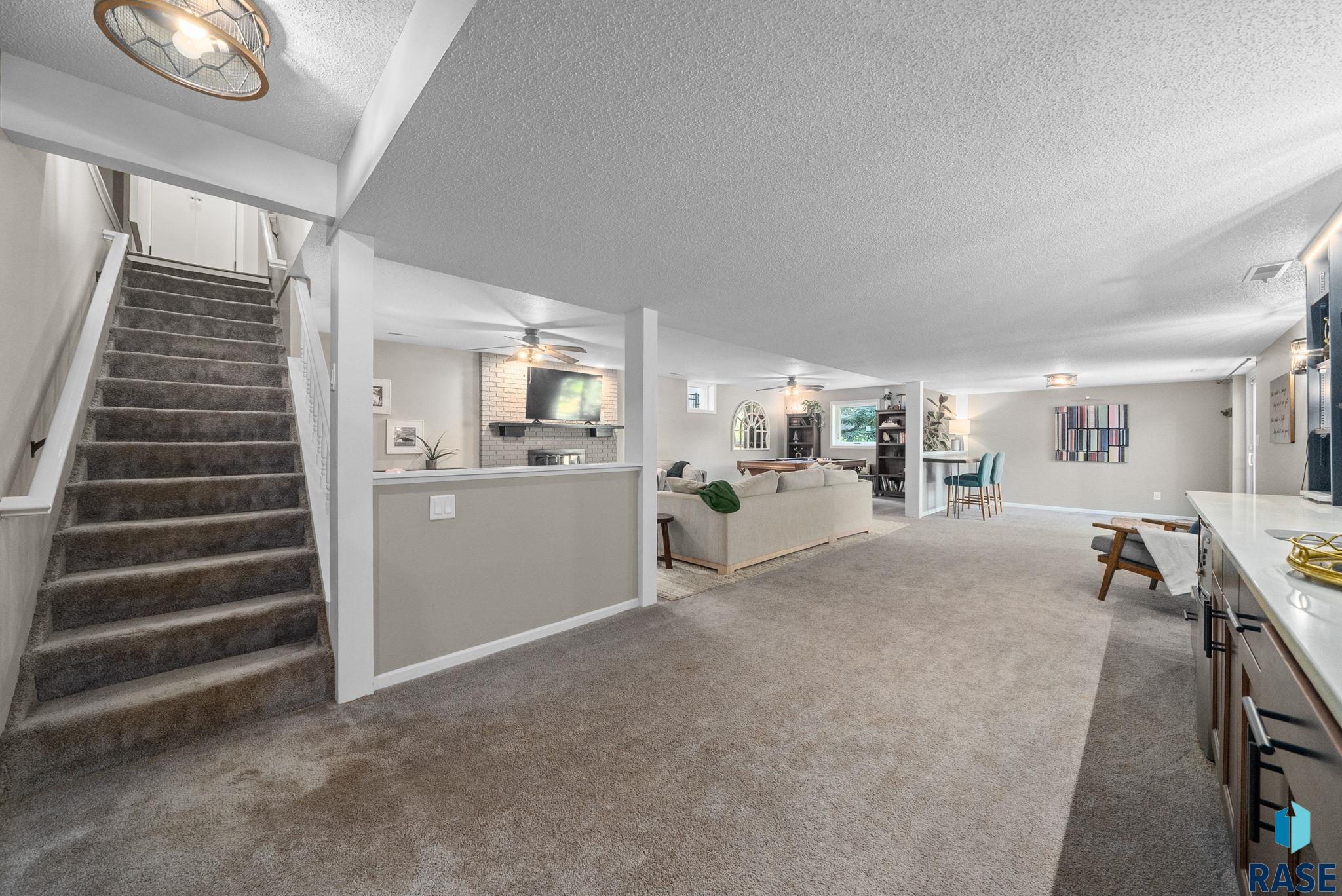 505 E Sunnybrook Dr