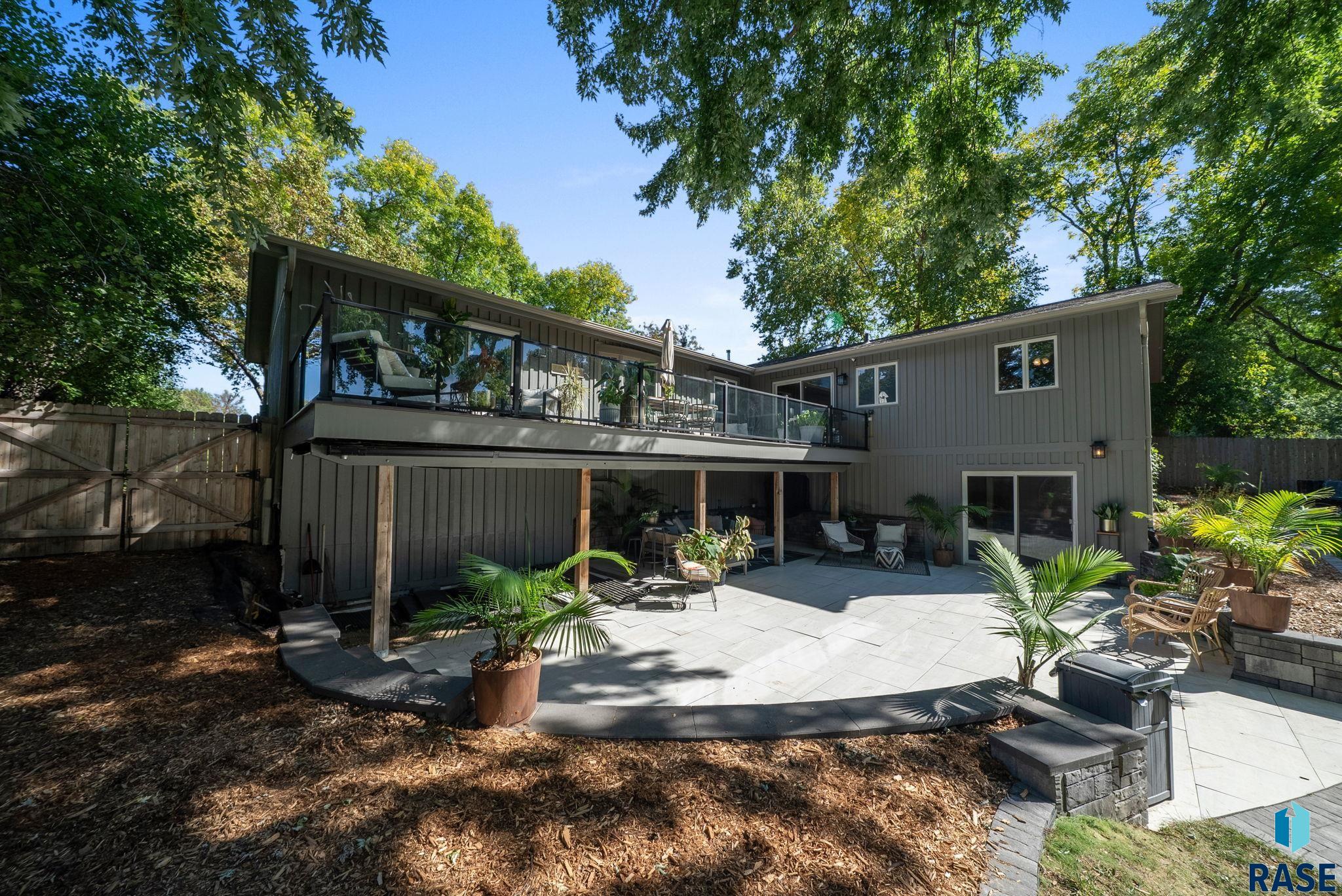 505 E Sunnybrook Dr