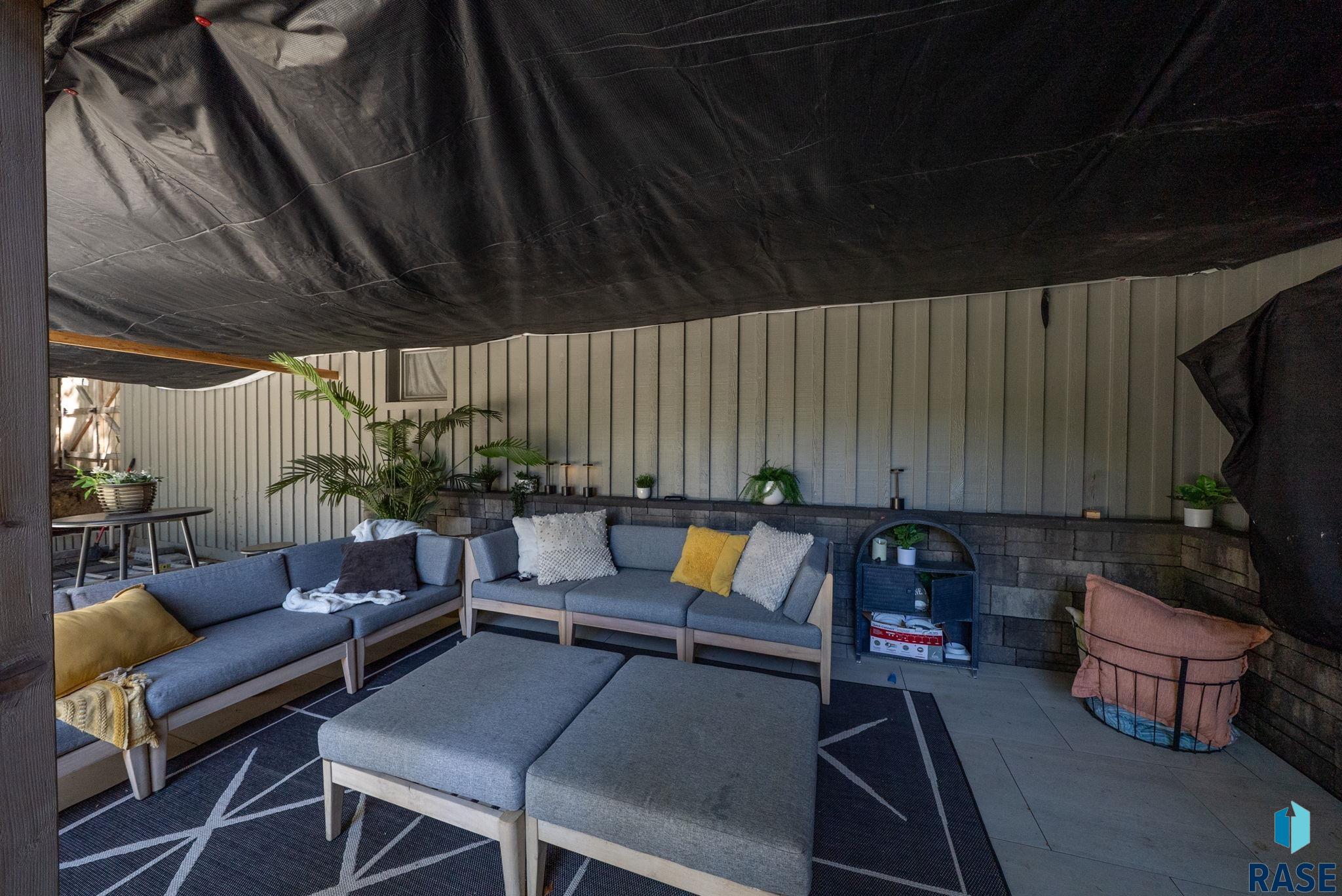505 E Sunnybrook Dr