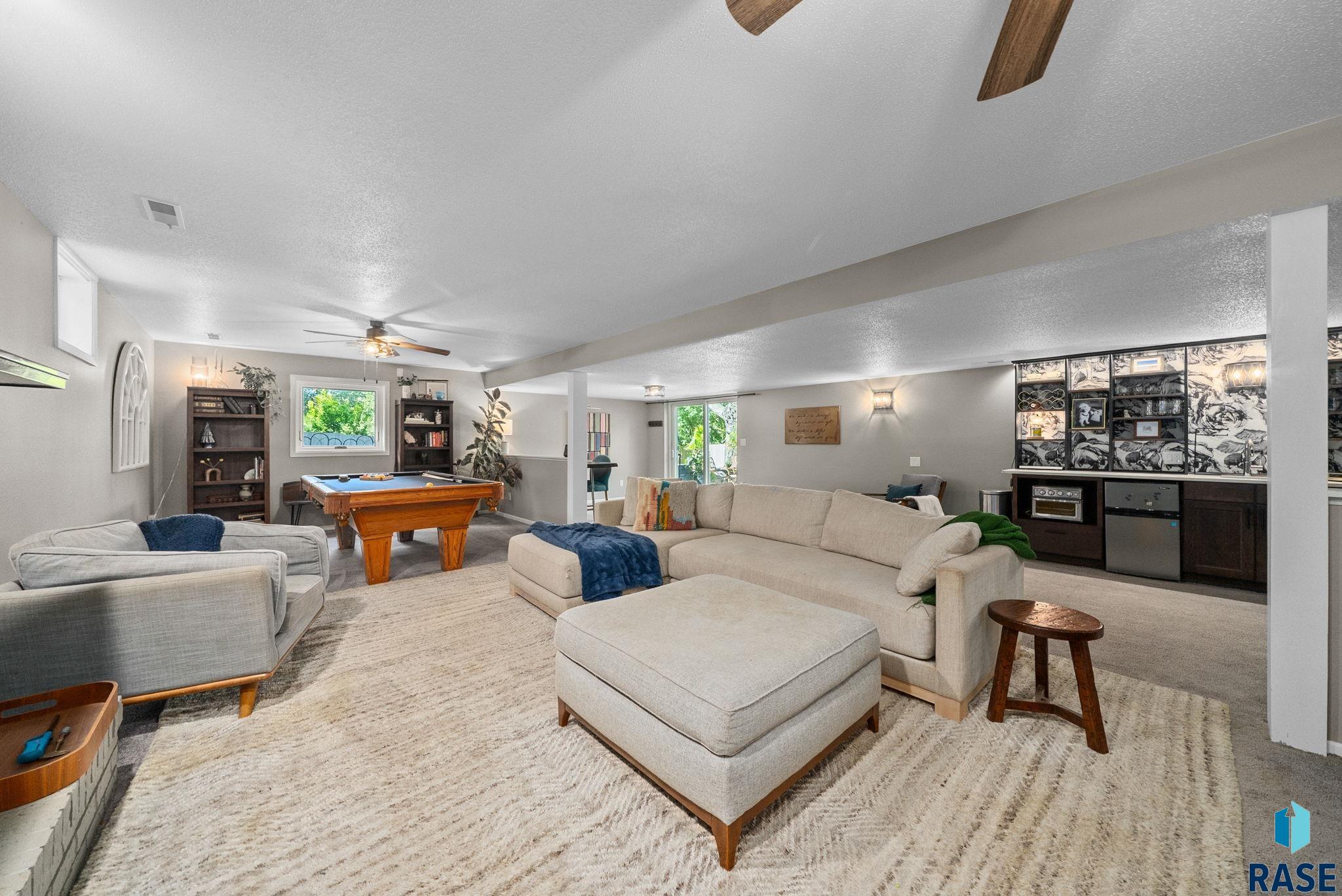 505 E Sunnybrook Dr