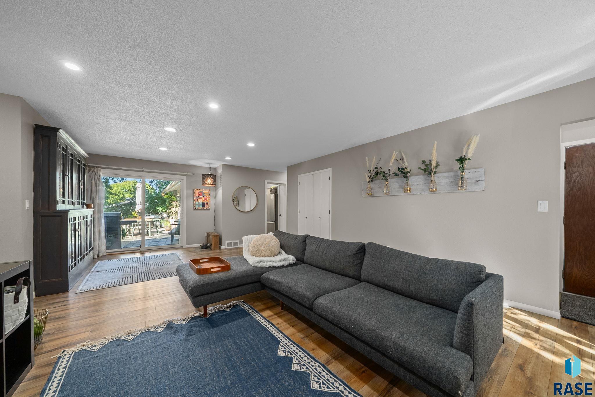 505 E Sunnybrook Dr