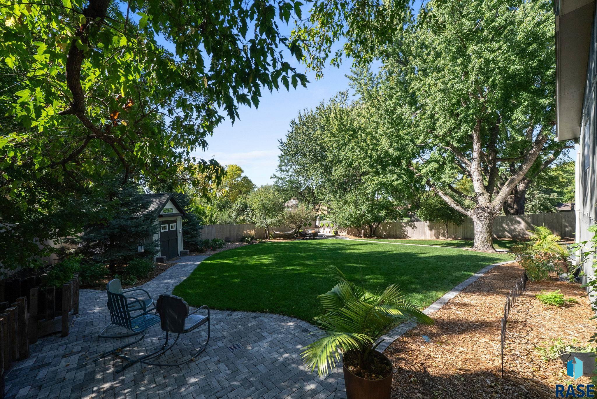 505 E Sunnybrook Dr