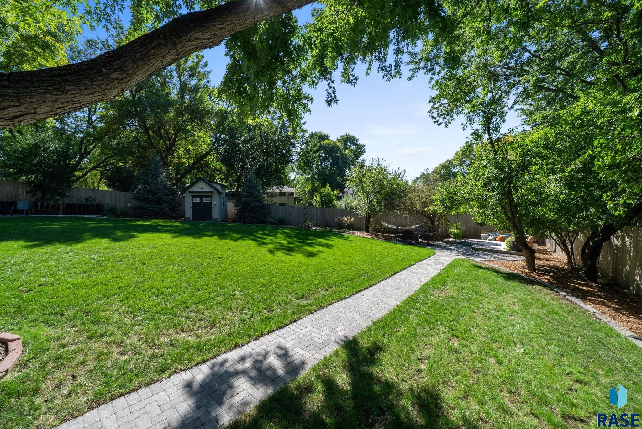 505 E Sunnybrook Dr