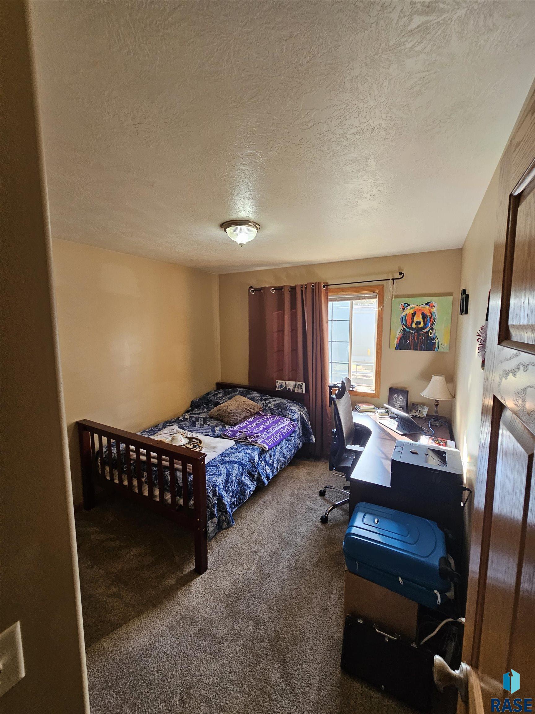 605 main Ave S S