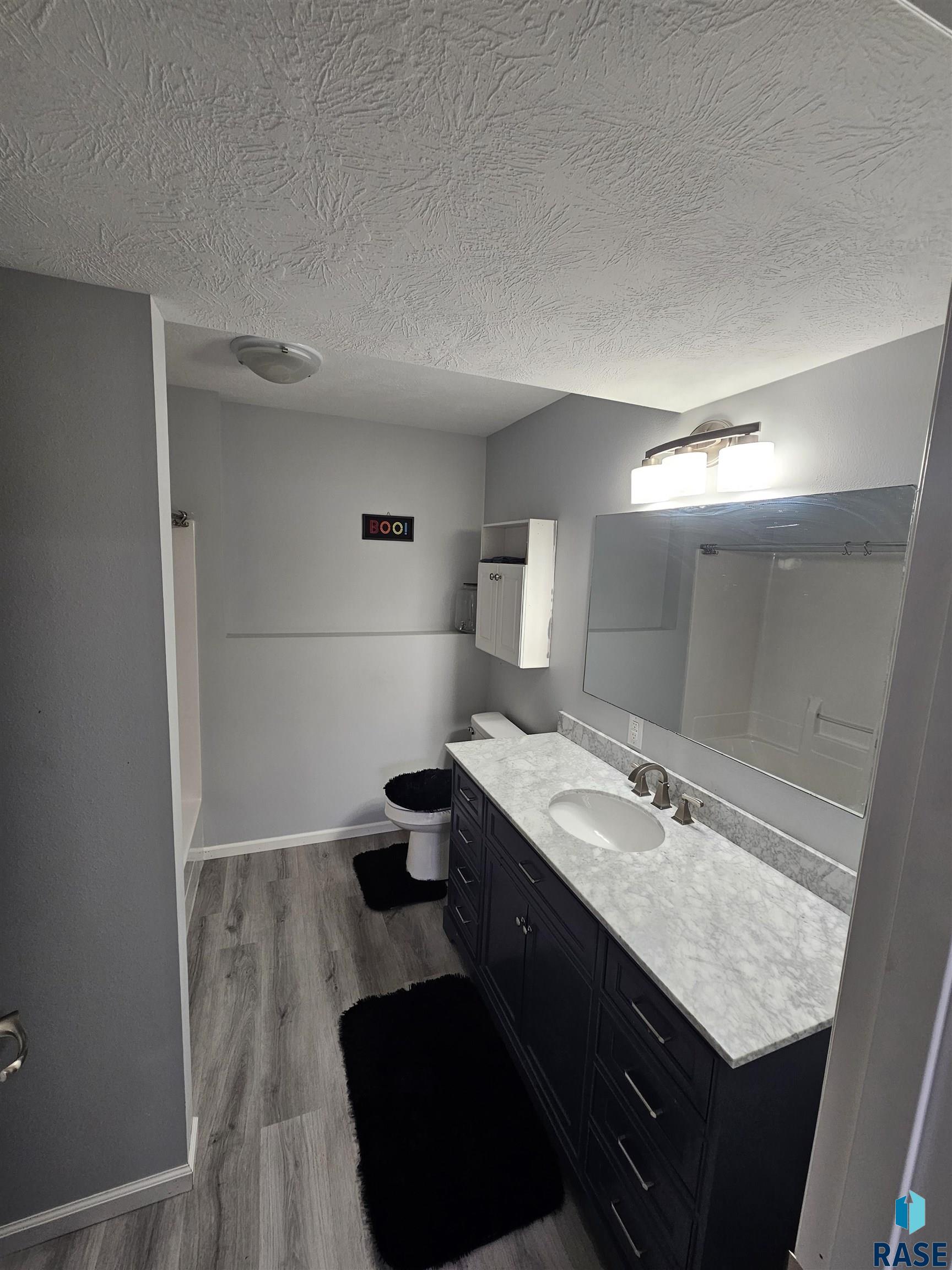 605 main Ave S S