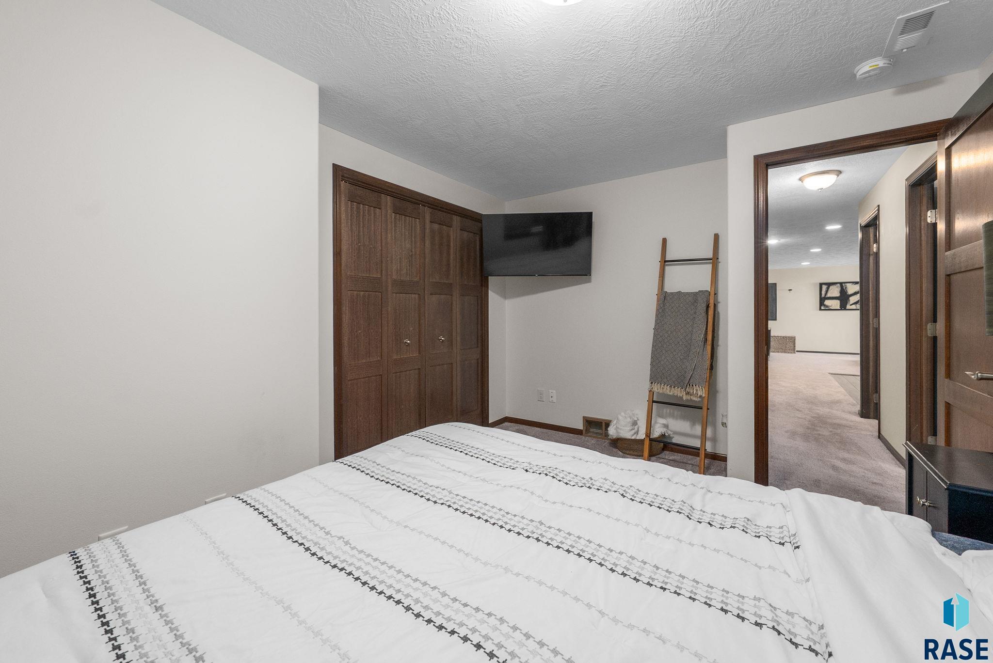4417 W Delafield Cir
