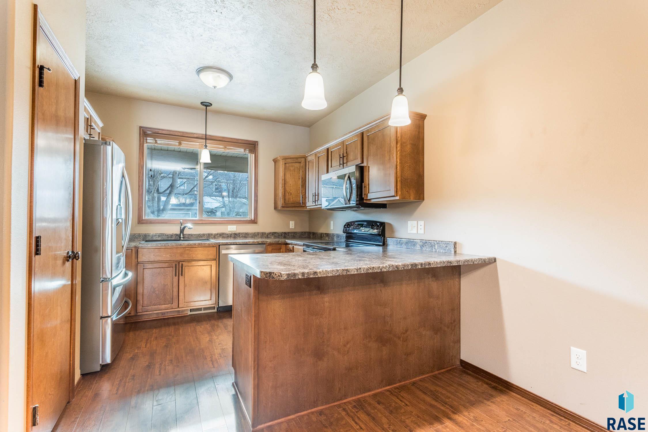 2704 E Tranquility Pl