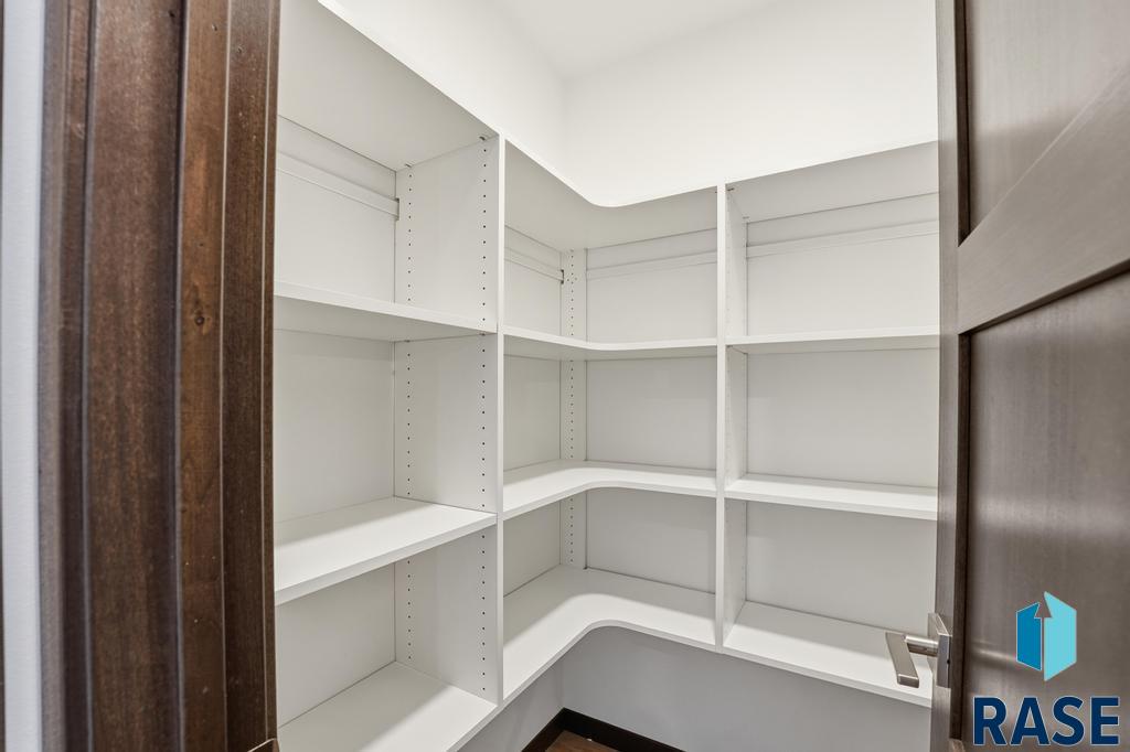 1263 N Marion Rd Unit: 4