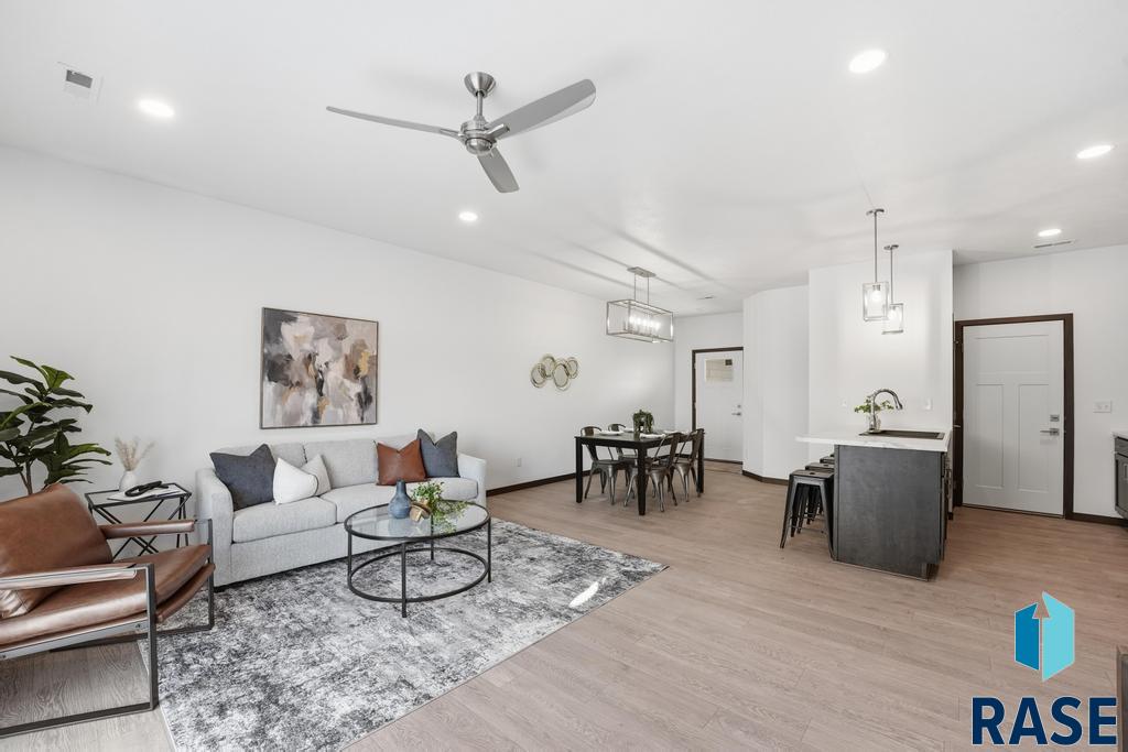 1263 N Marion Rd Unit: 4