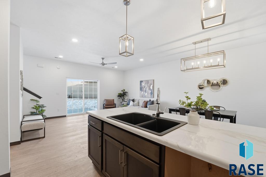 1263 N Marion Rd Unit: 4