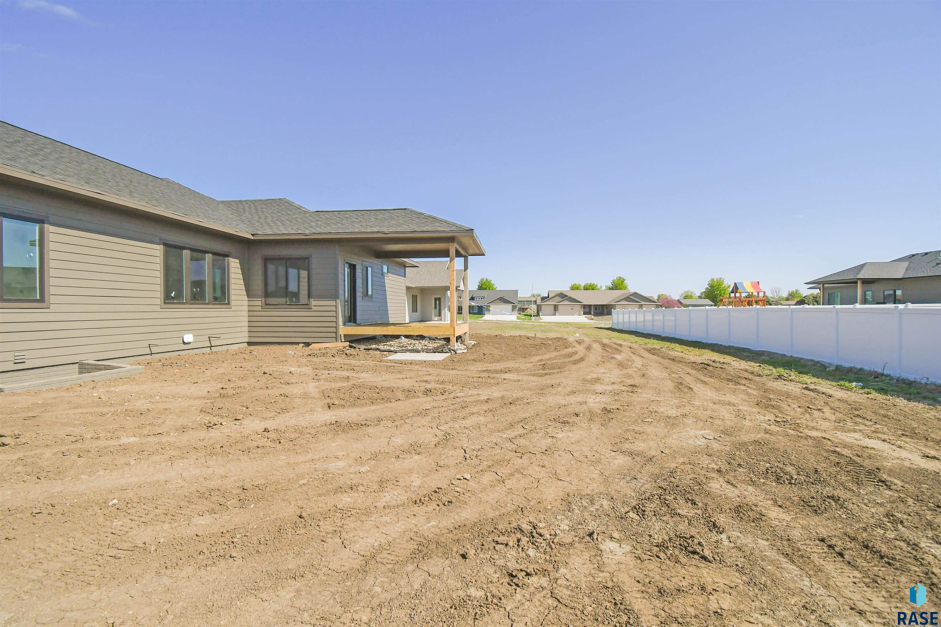 818 Almond Ave