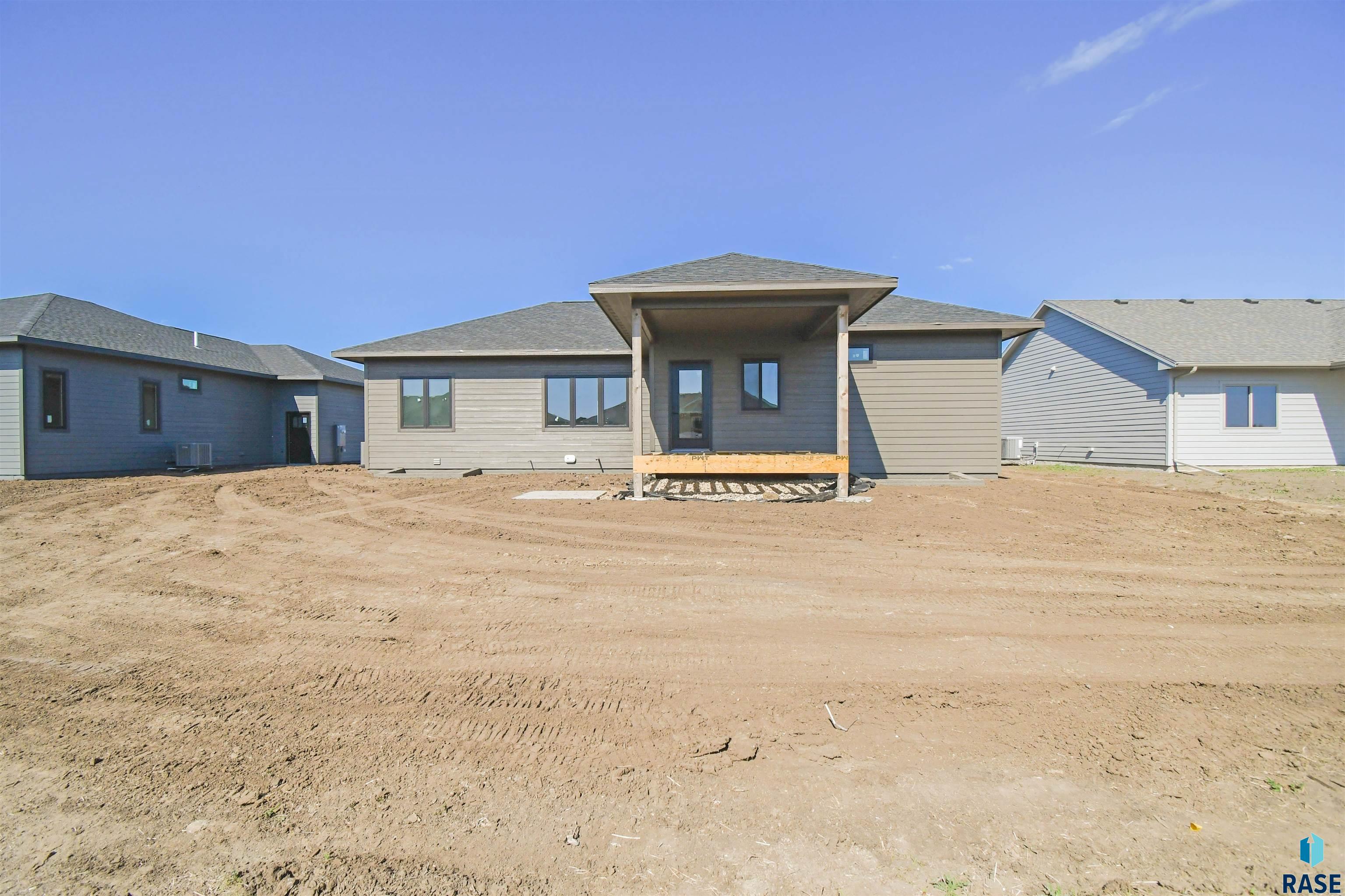818 Almond Ave
