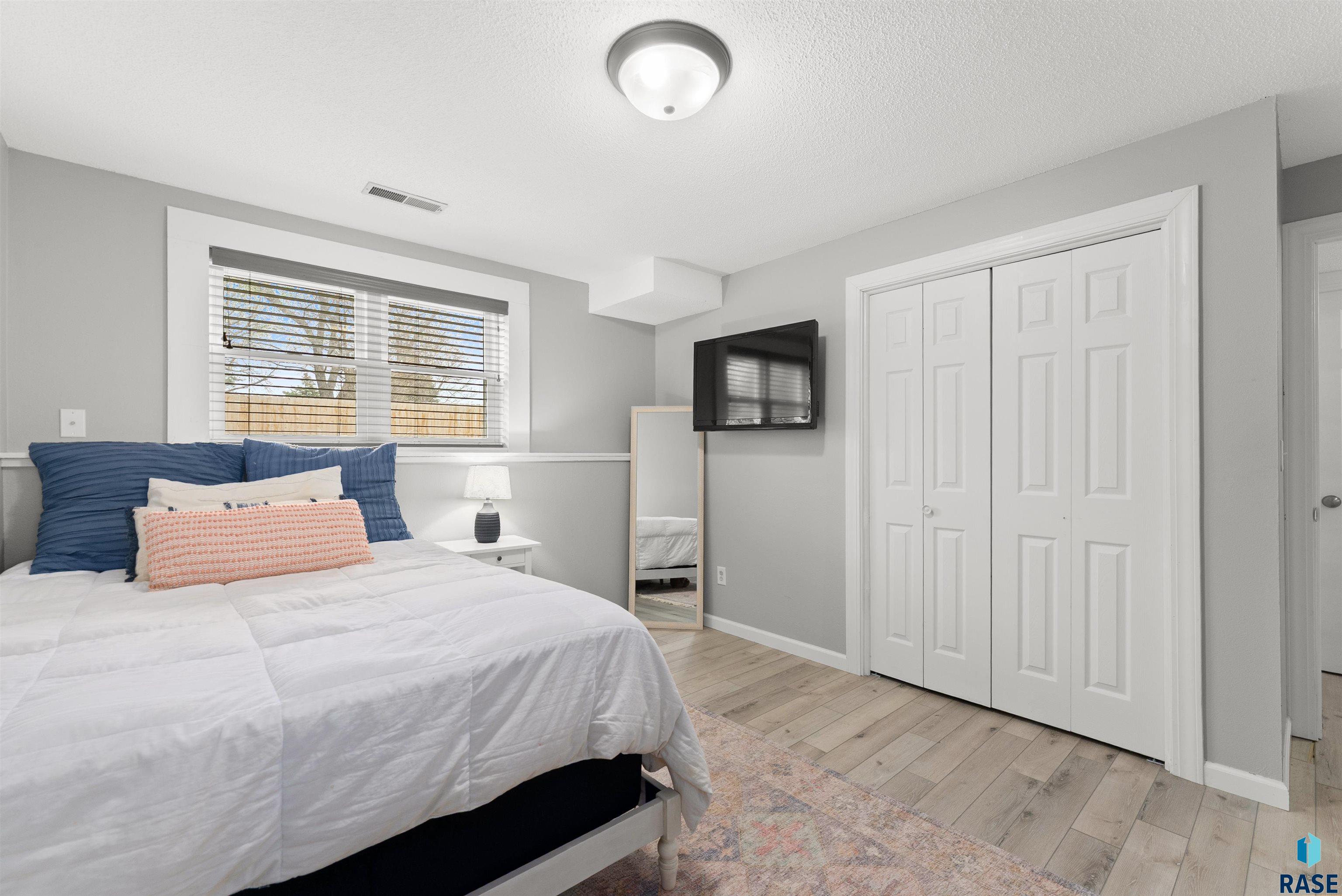 1123 E Plum Creek Cir