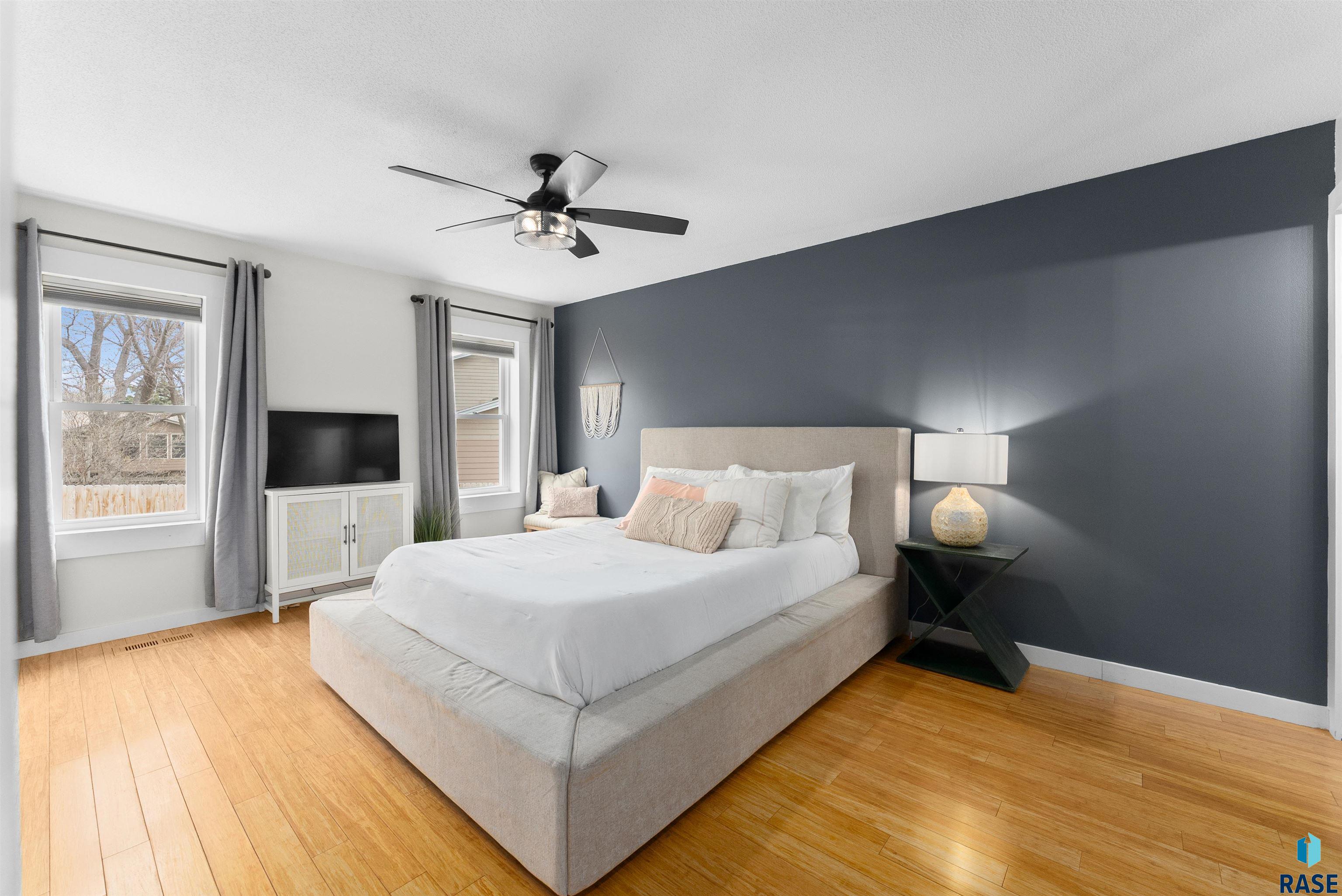 1123 E Plum Creek Cir