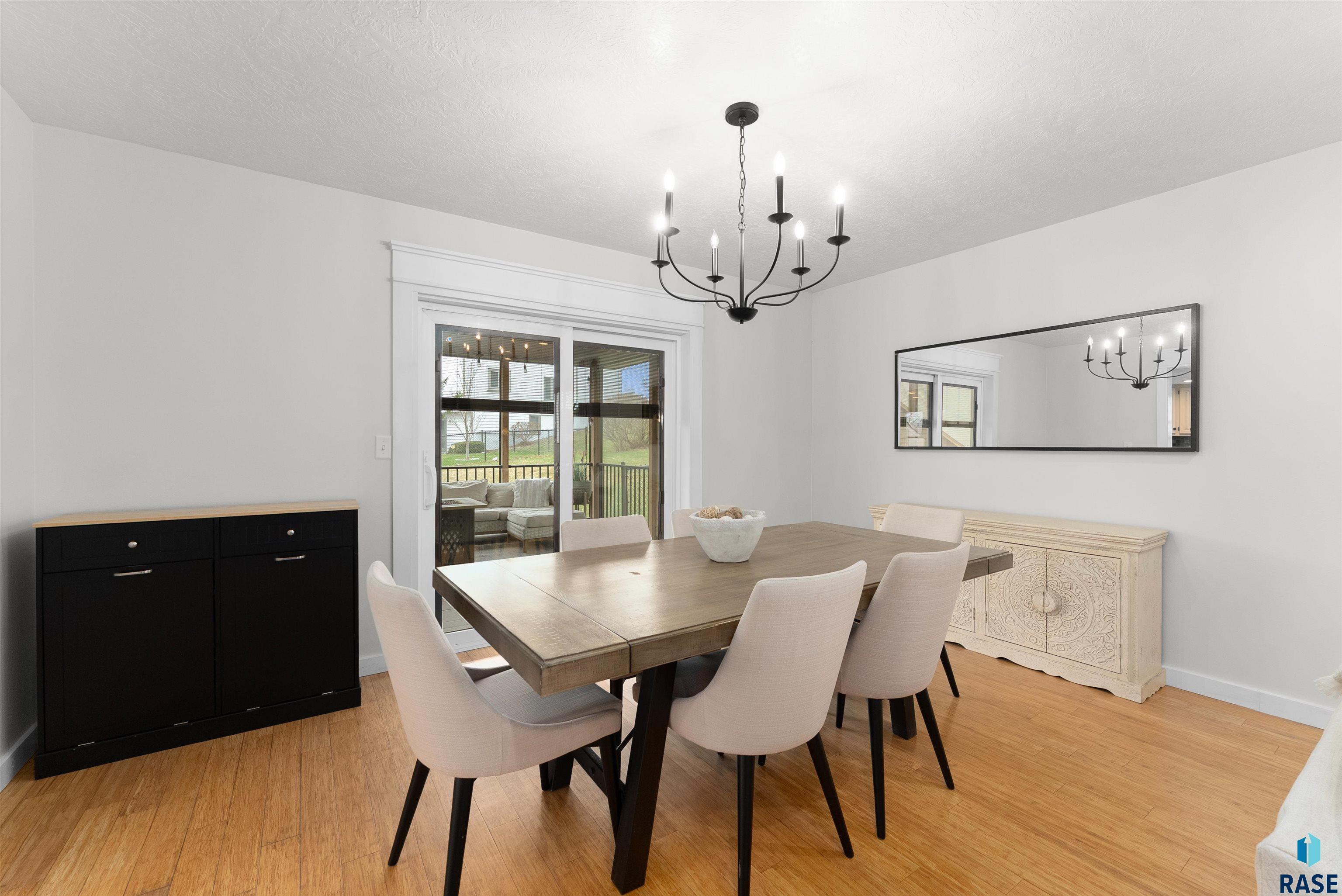 1123 E Plum Creek Cir