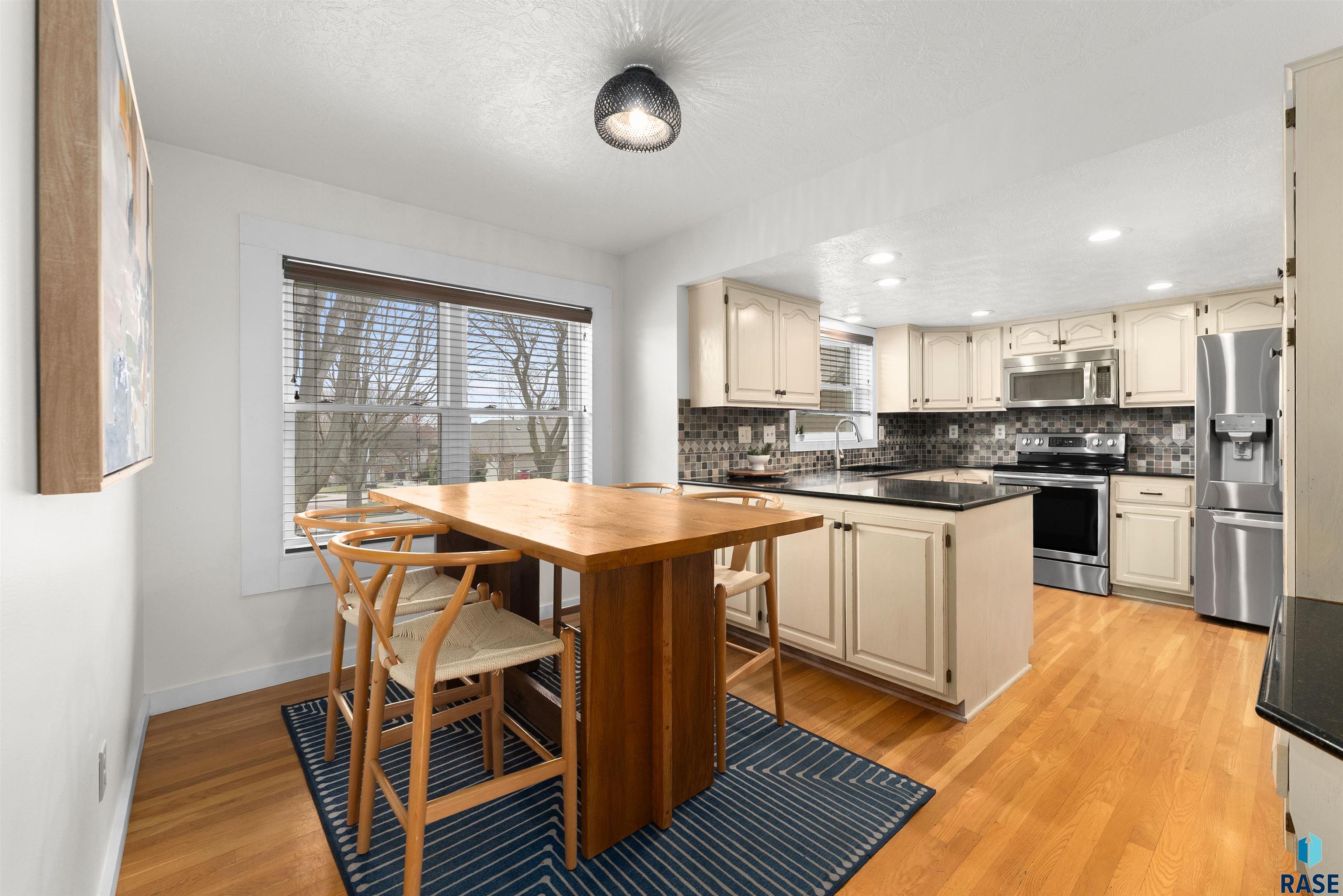 1123 E Plum Creek Cir