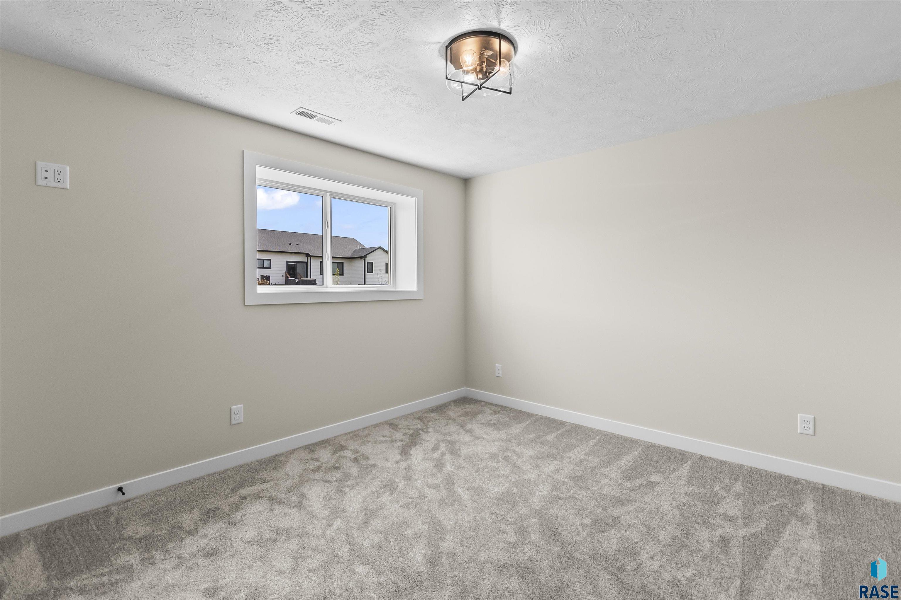 424 Andrew Ave