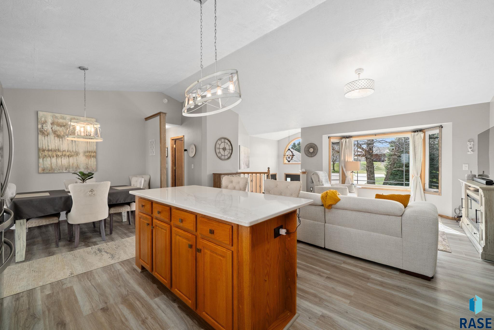 24404 View Dr