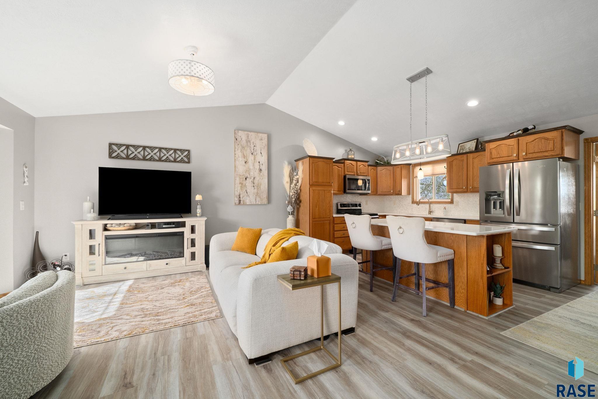 24404 View Dr