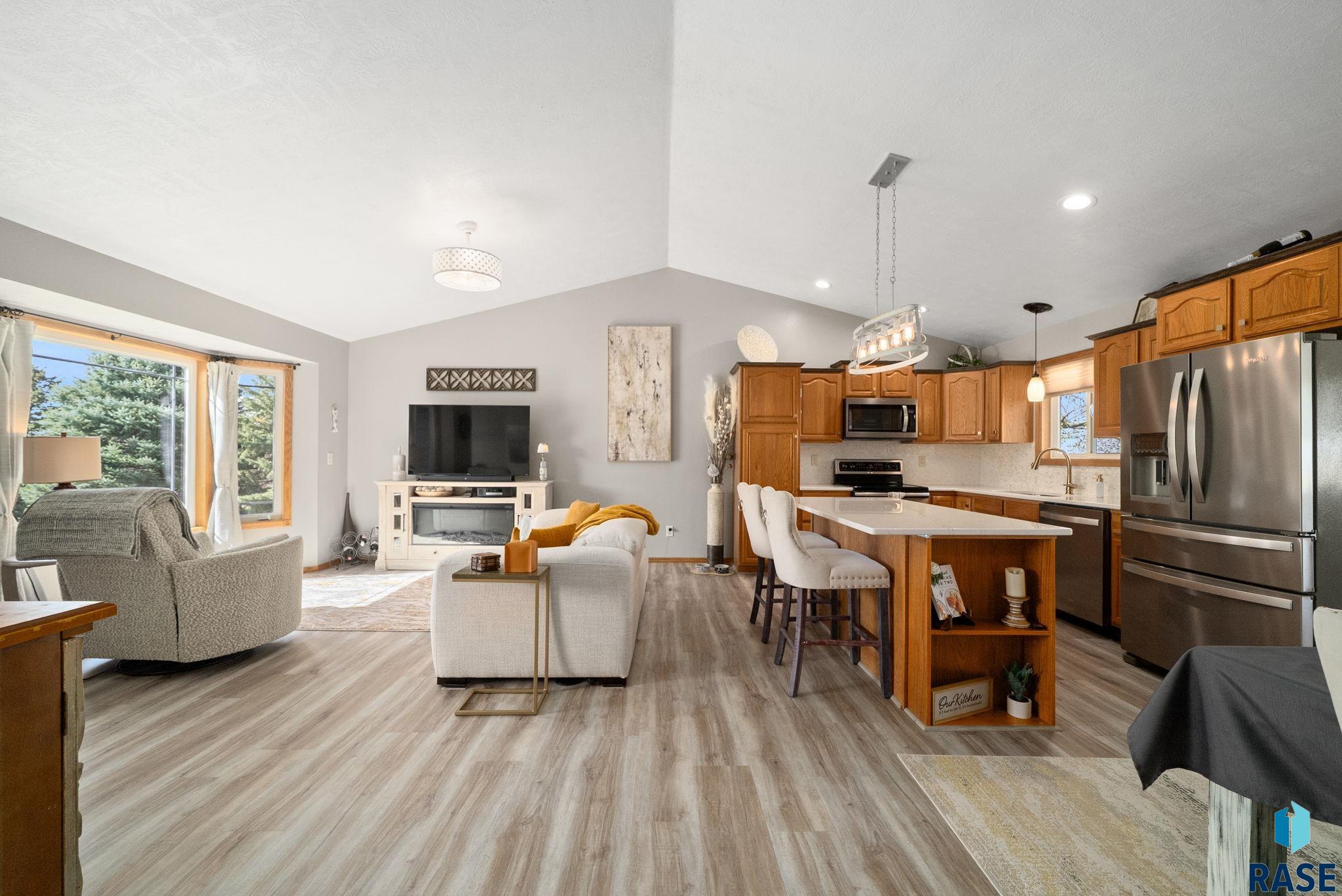 24404 View Dr