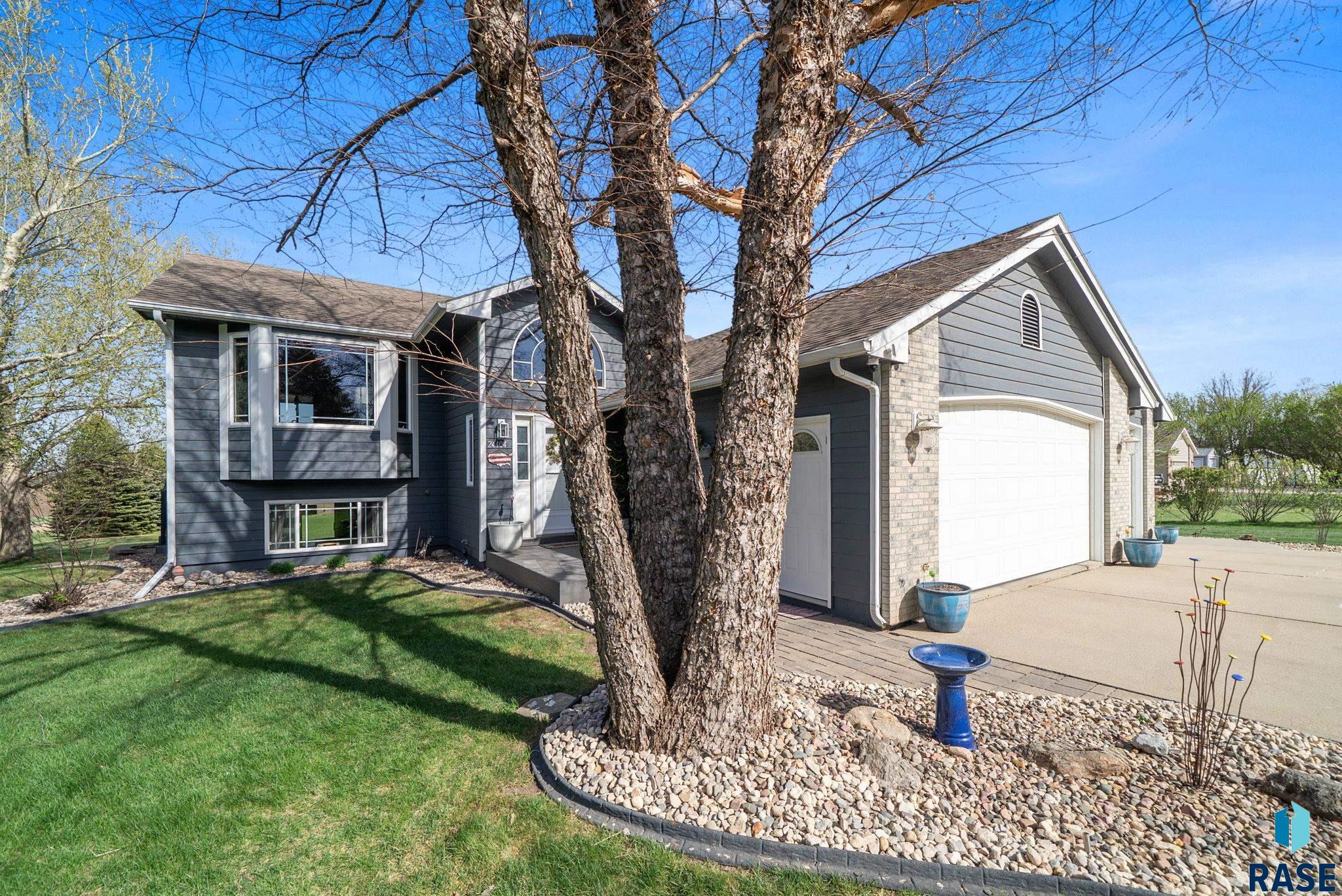 24404 View Dr
