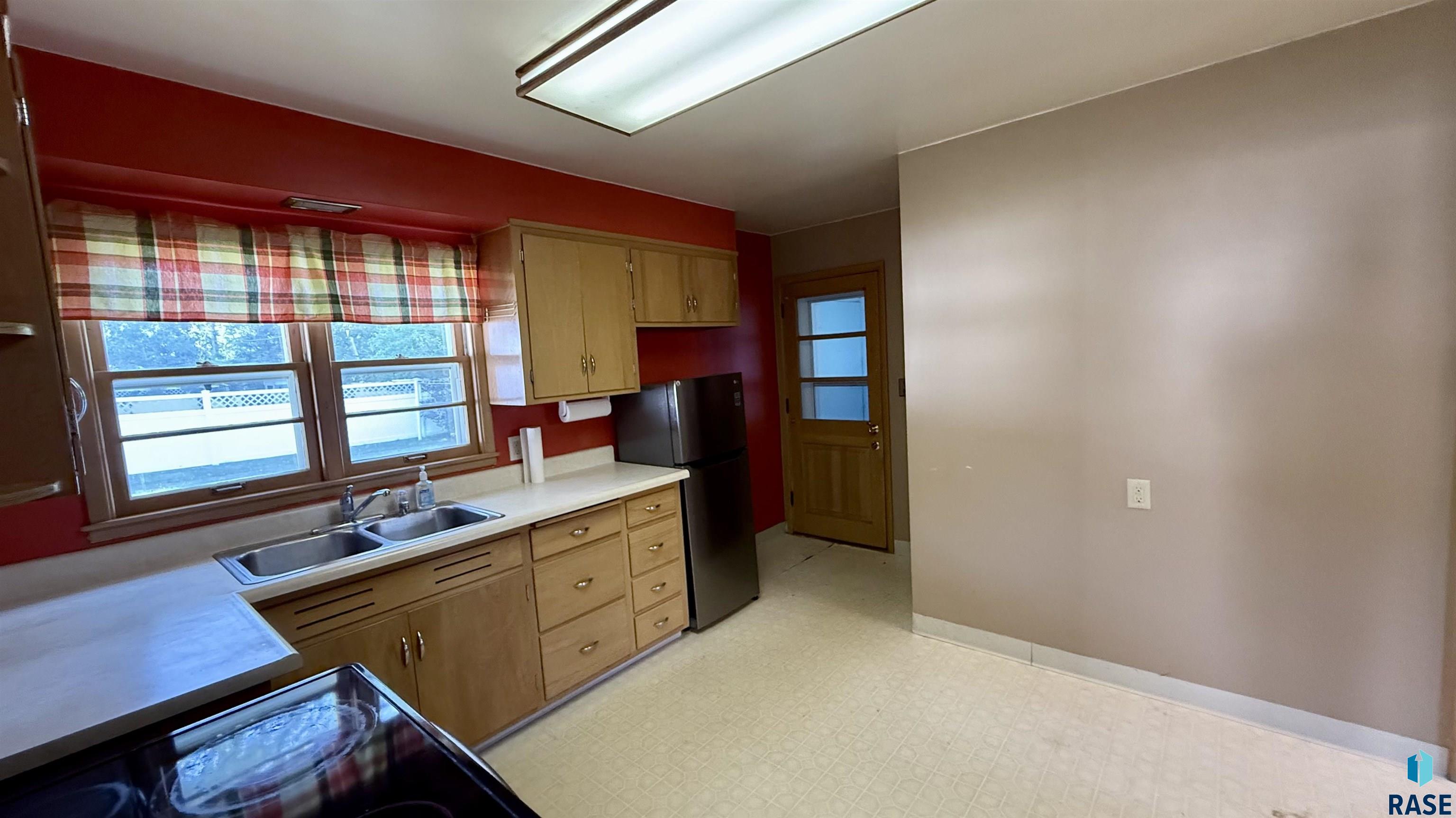 1816 W 22nd St
