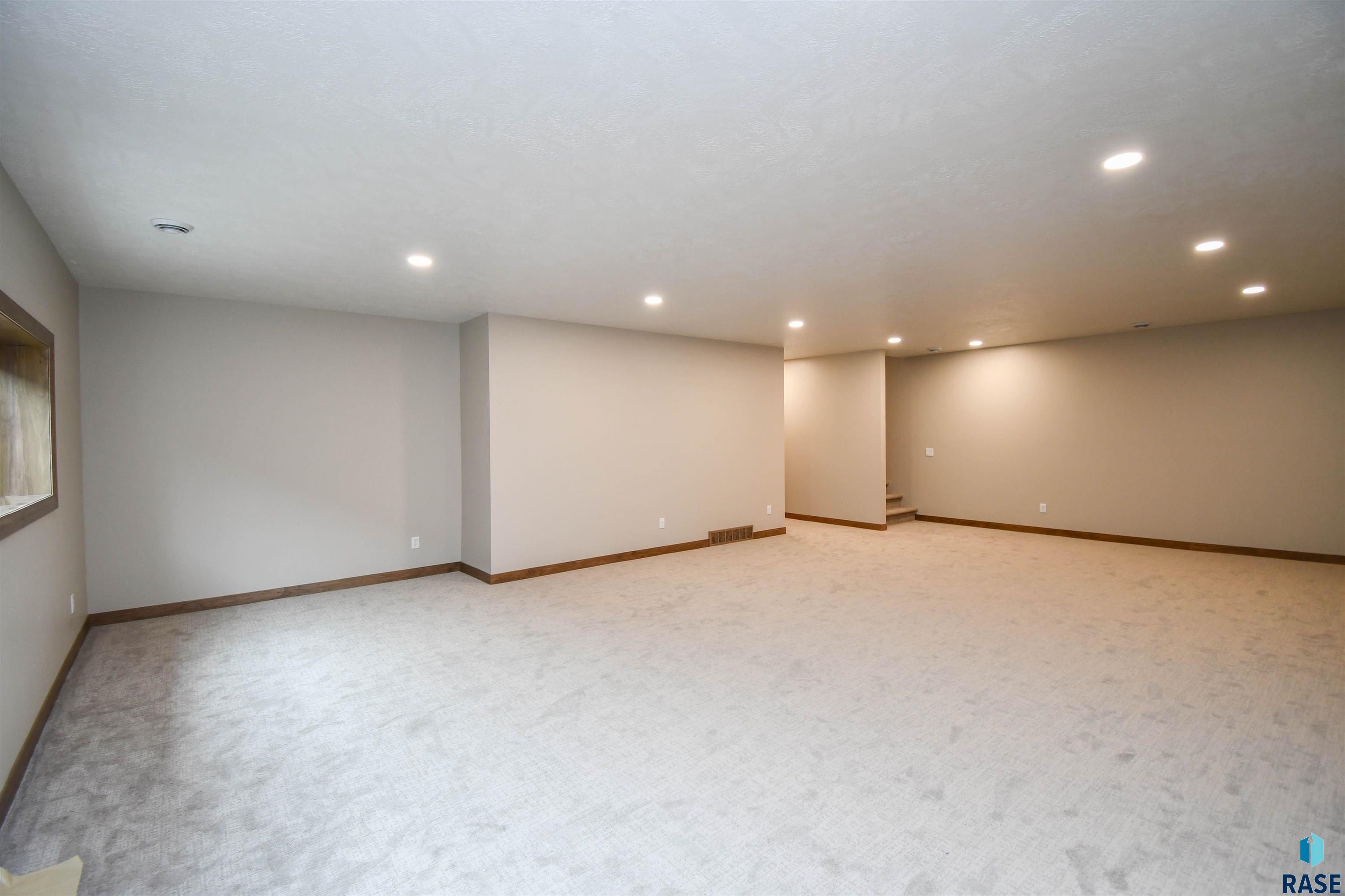 824 Almond Ave