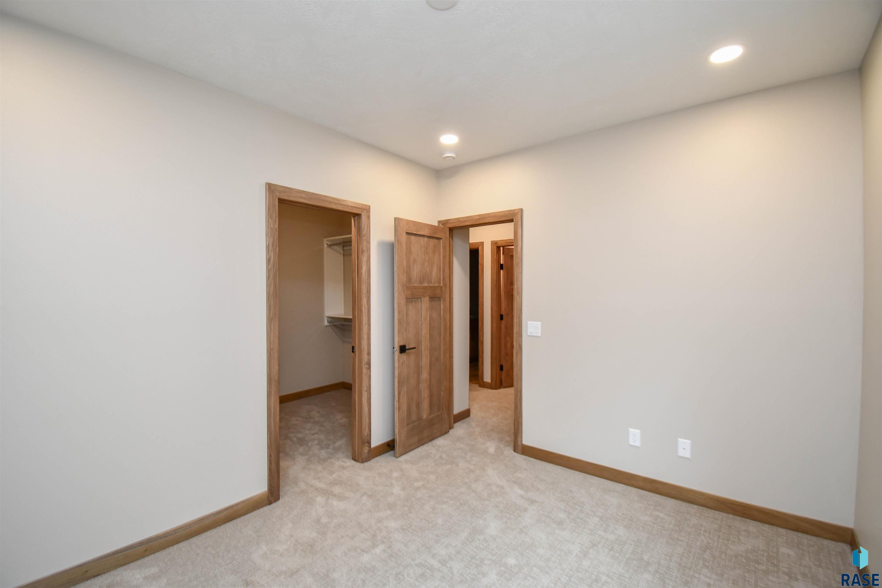 824 Almond Ave