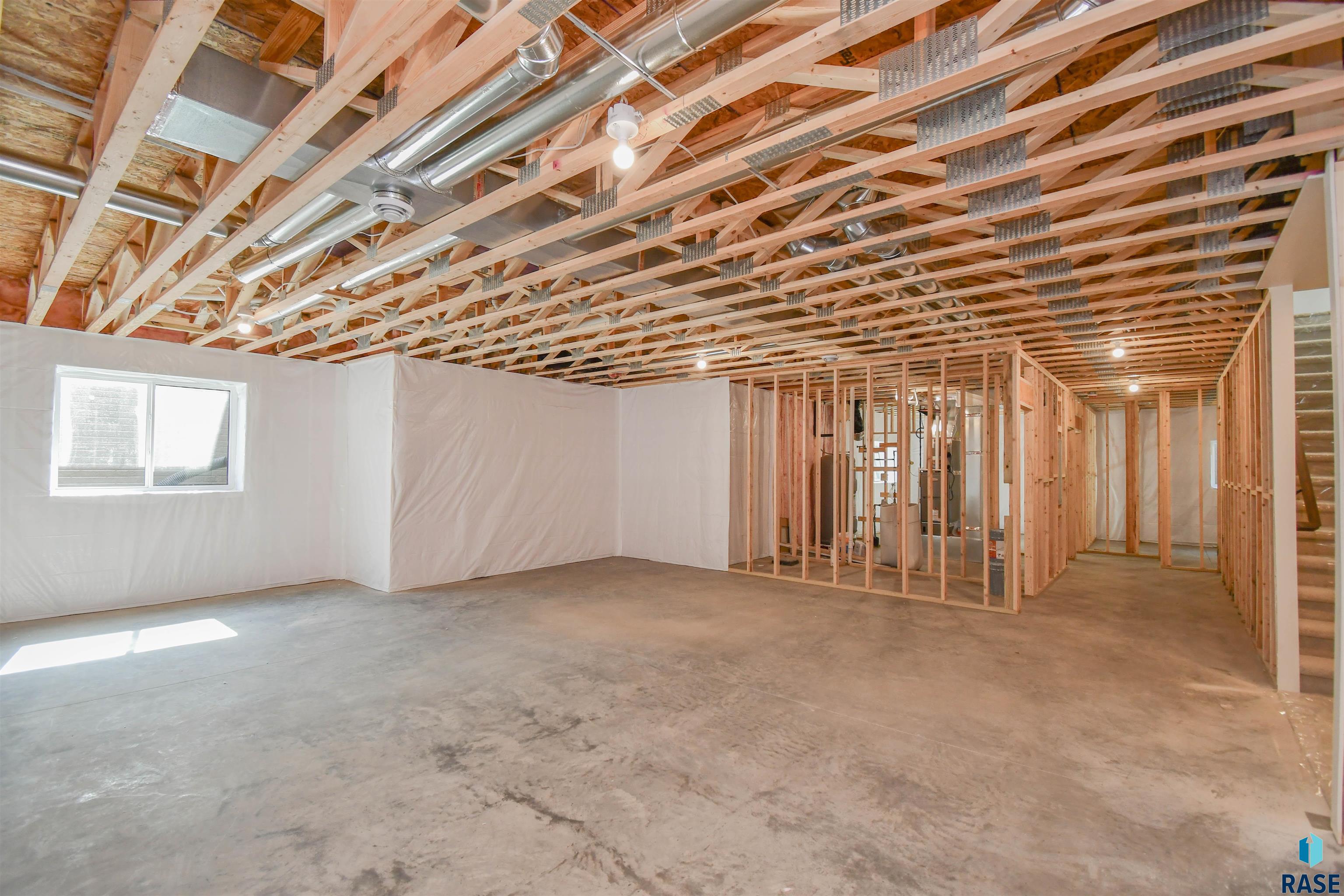 818 Almond Ave