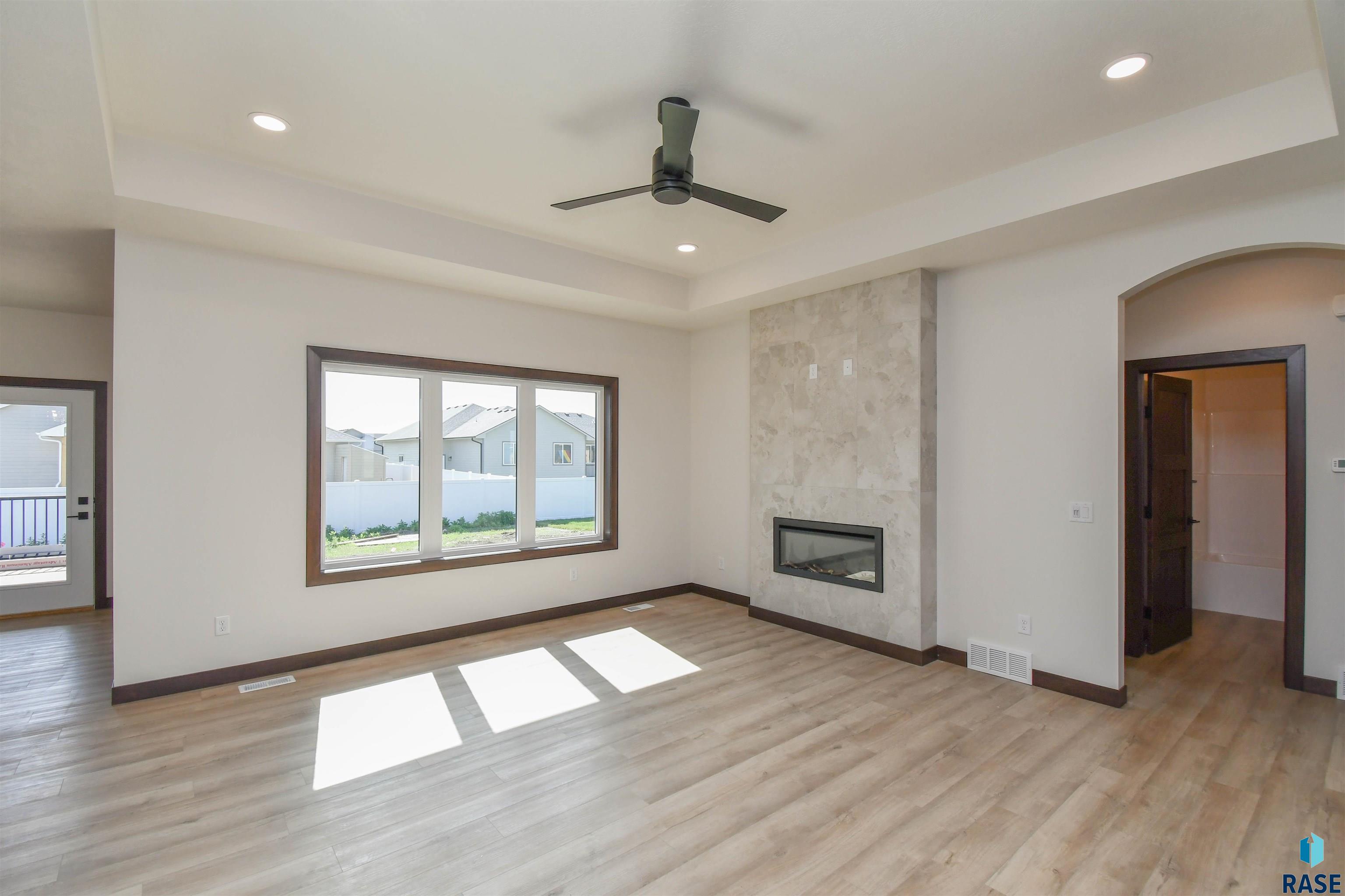 818 Almond Ave
