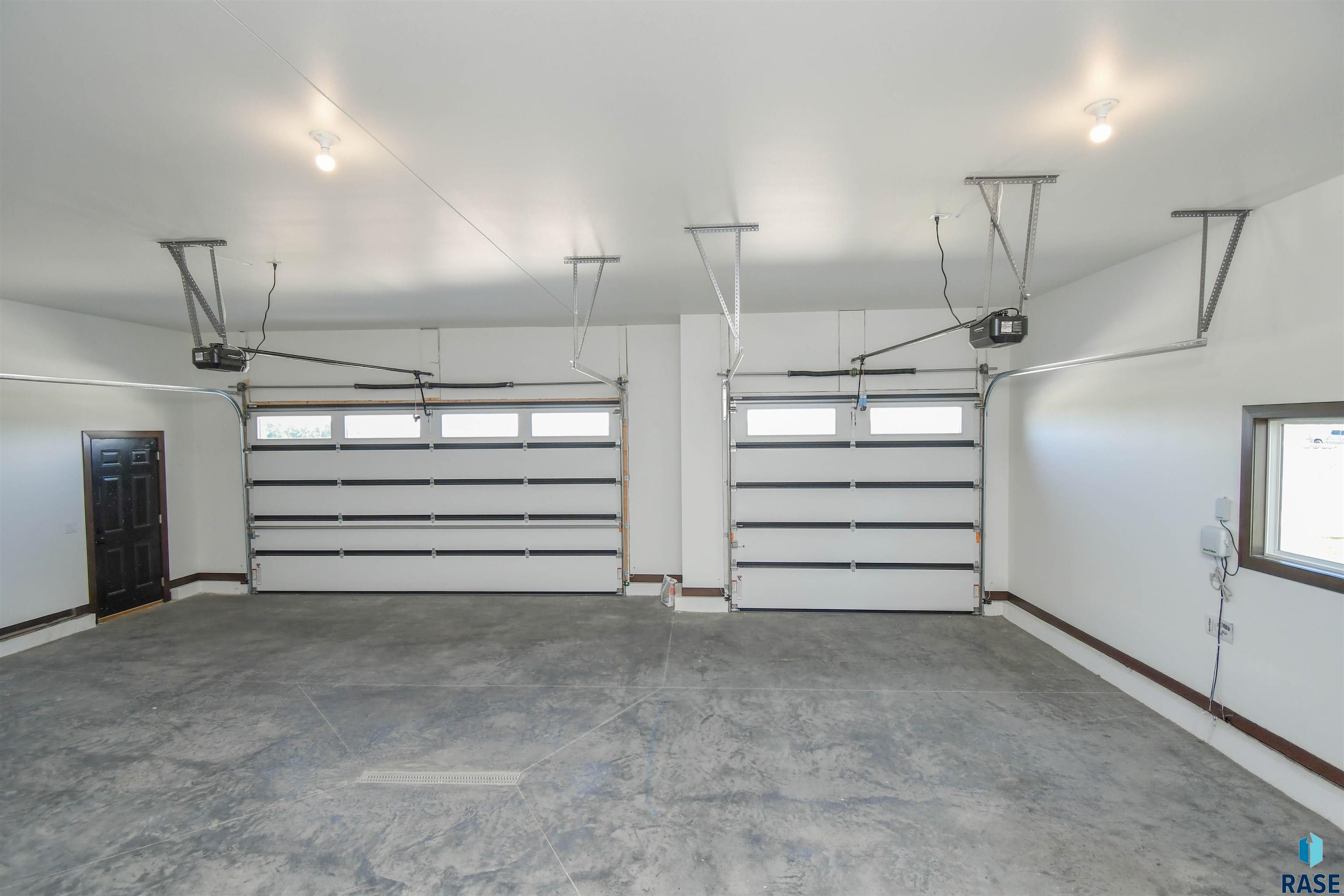 818 Almond Ave