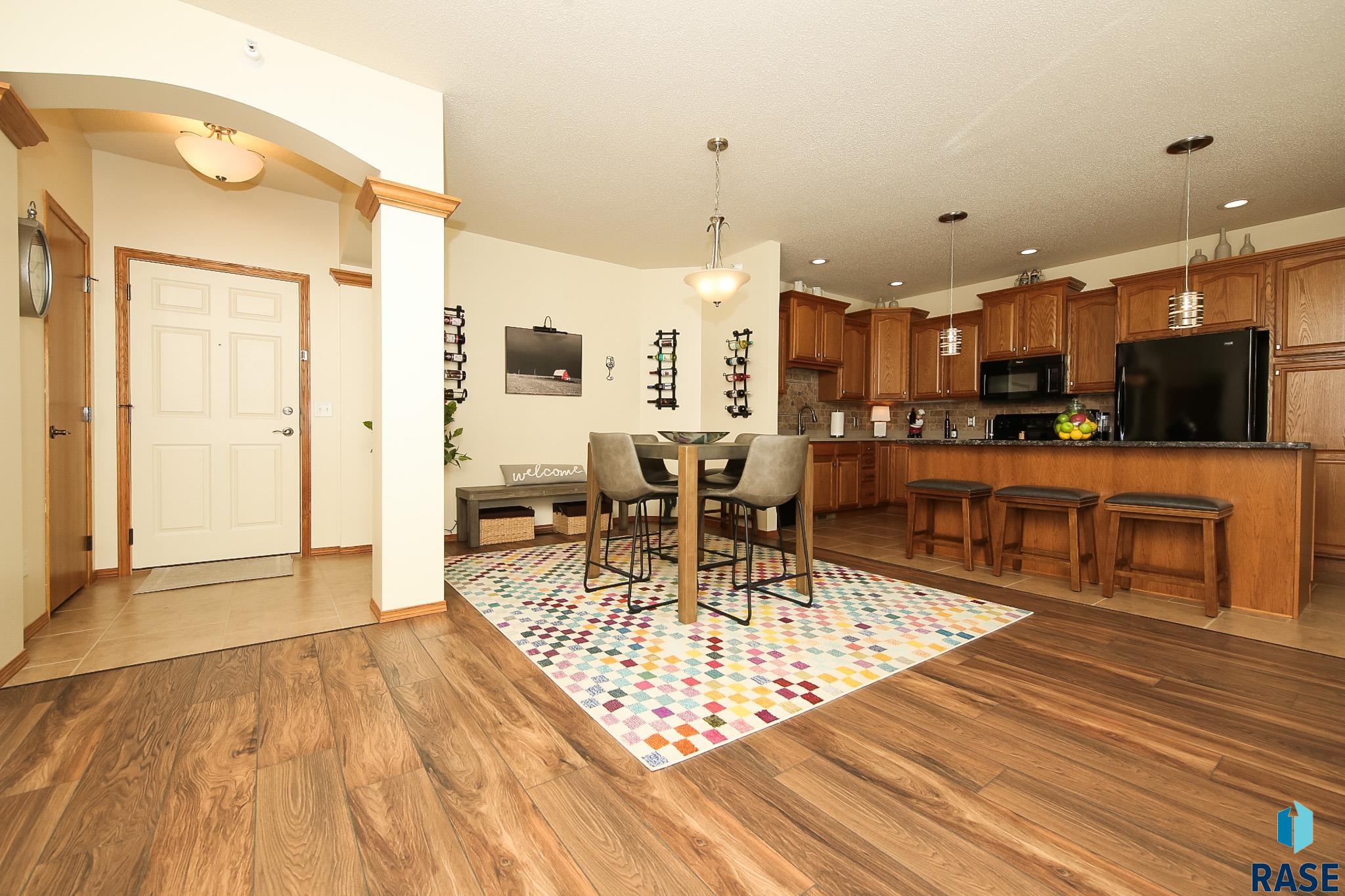 6106 S Avalon Ave Unit: A208